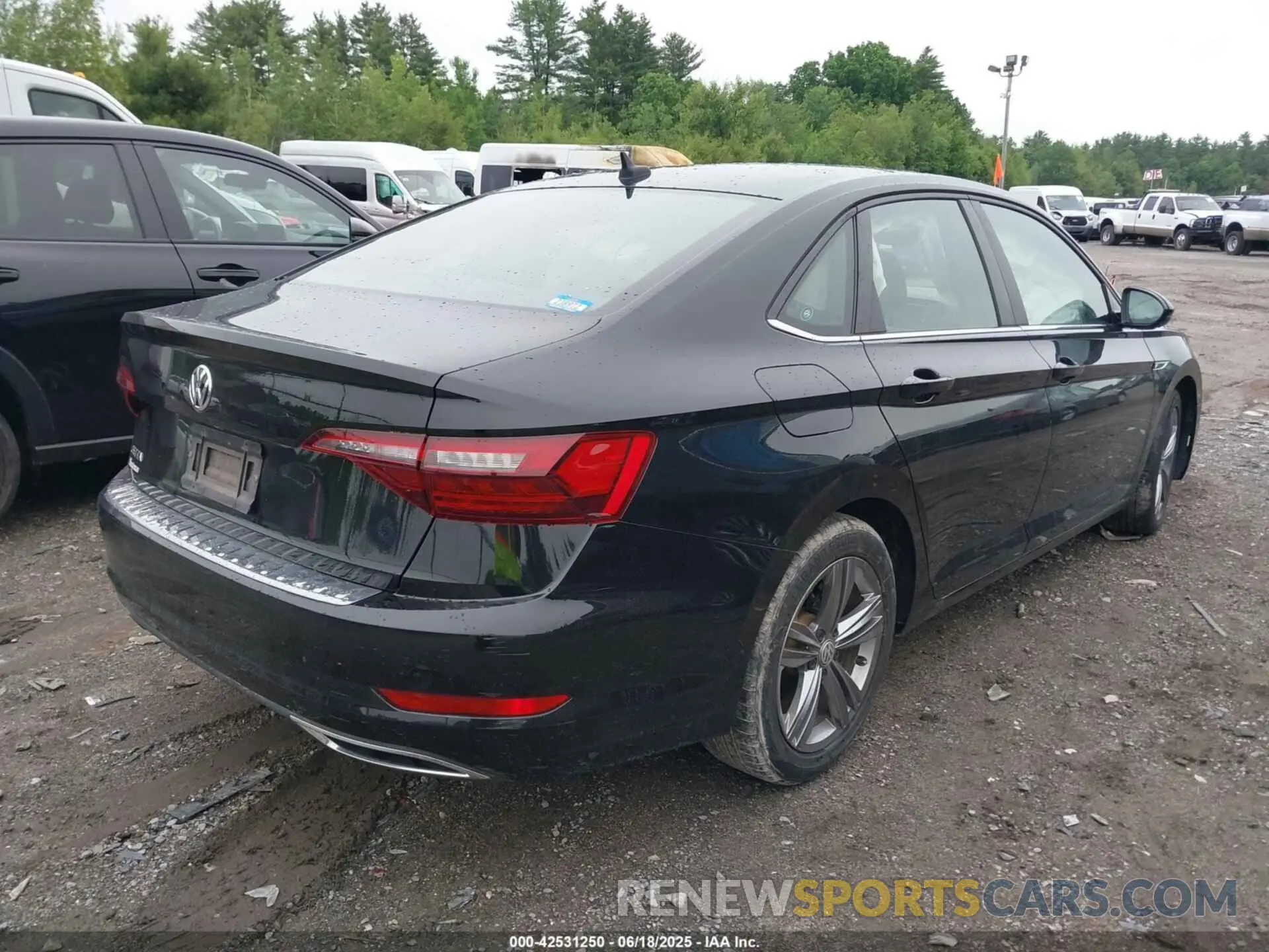 4 Photograph of a damaged car 3VWCB7BU6LM017352 VOLKSWAGEN JETTA 2020