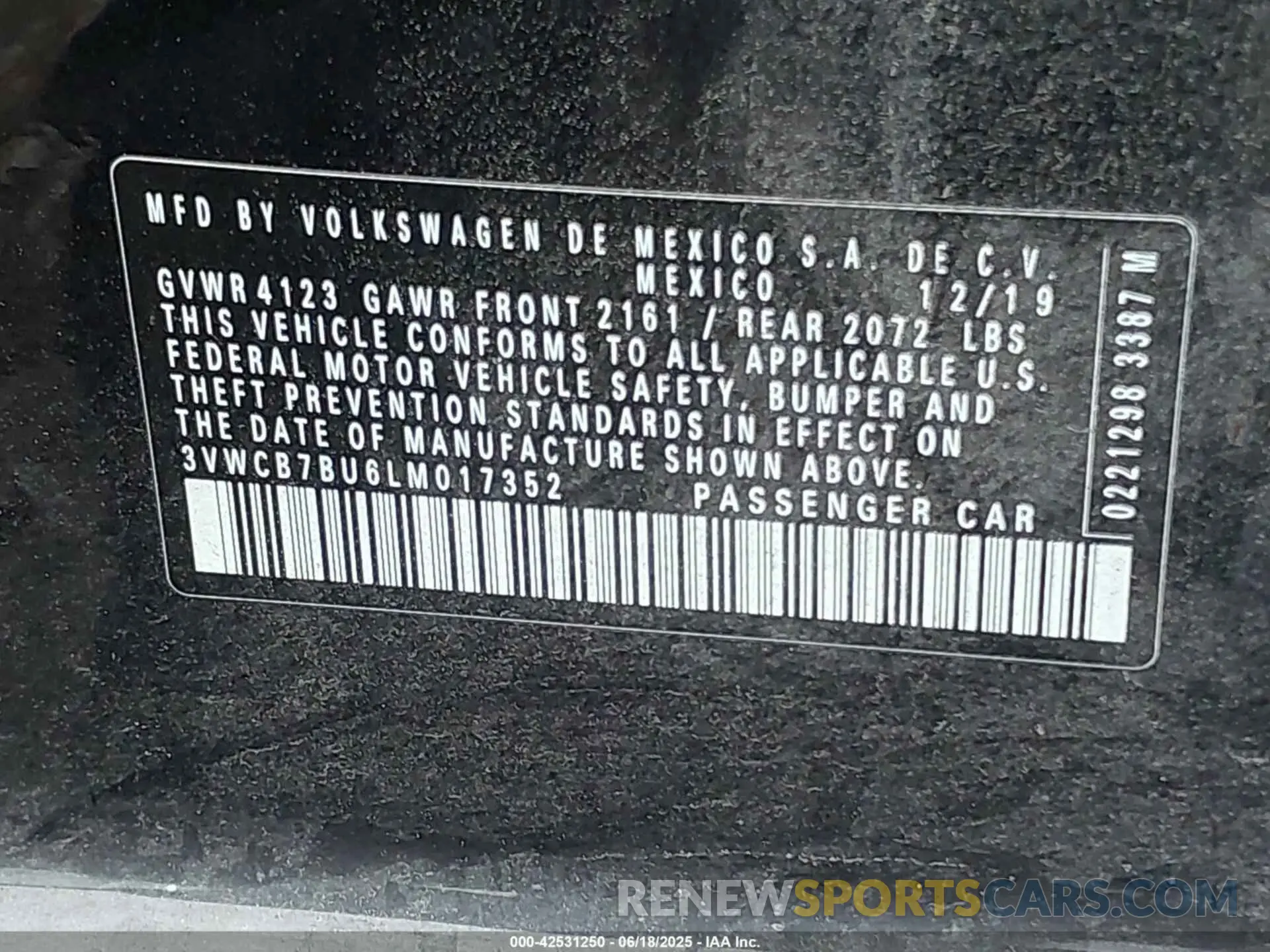 9 Photograph of a damaged car 3VWCB7BU6LM017352 VOLKSWAGEN JETTA 2020
