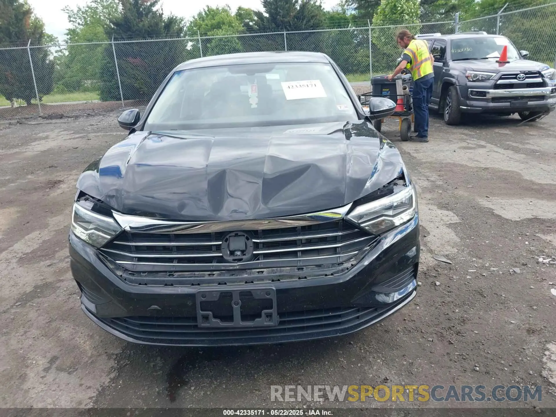 12 Photograph of a damaged car 3VWCB7BU6LM031946 VOLKSWAGEN JETTA 2020