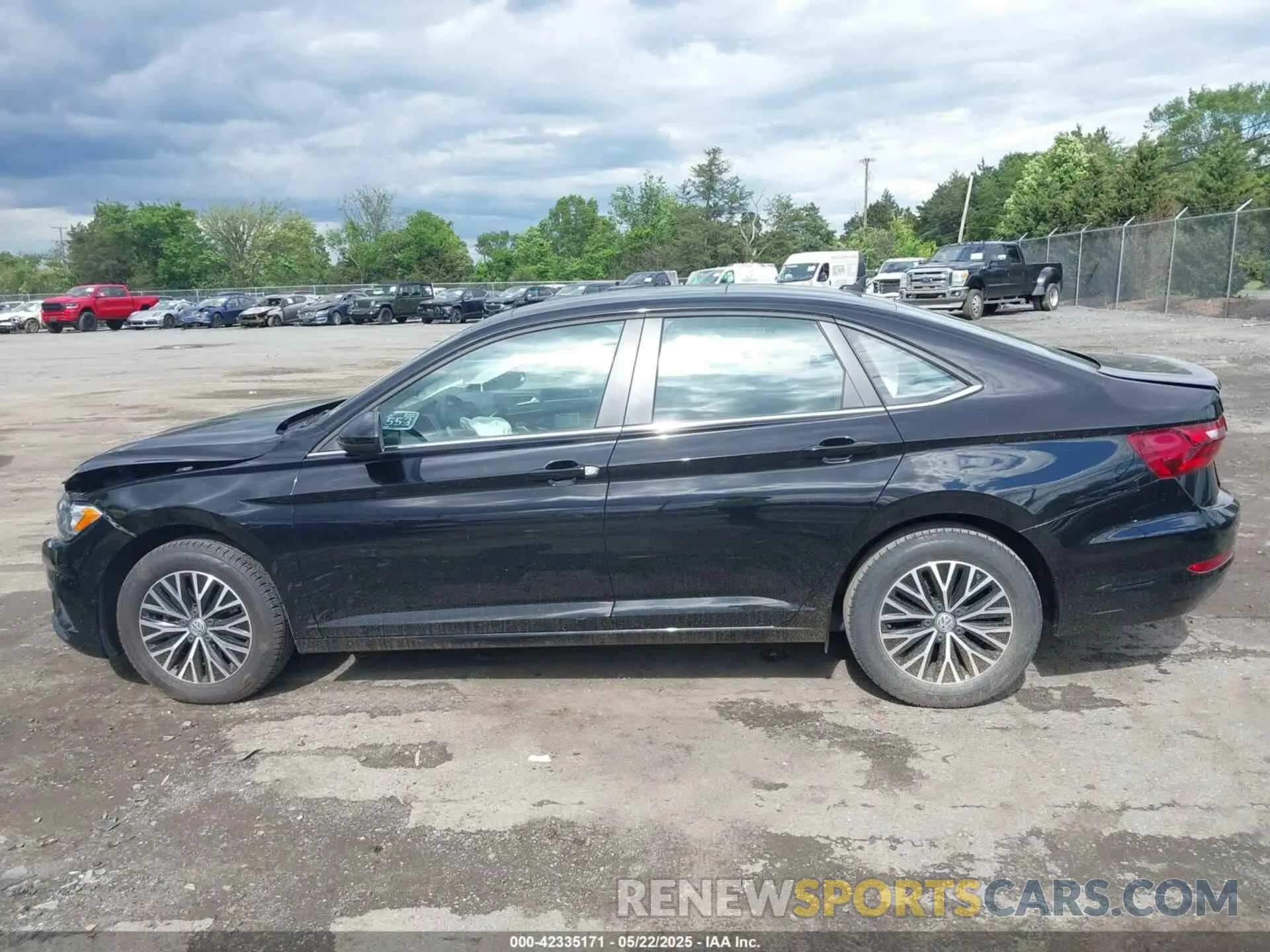 14 Photograph of a damaged car 3VWCB7BU6LM031946 VOLKSWAGEN JETTA 2020