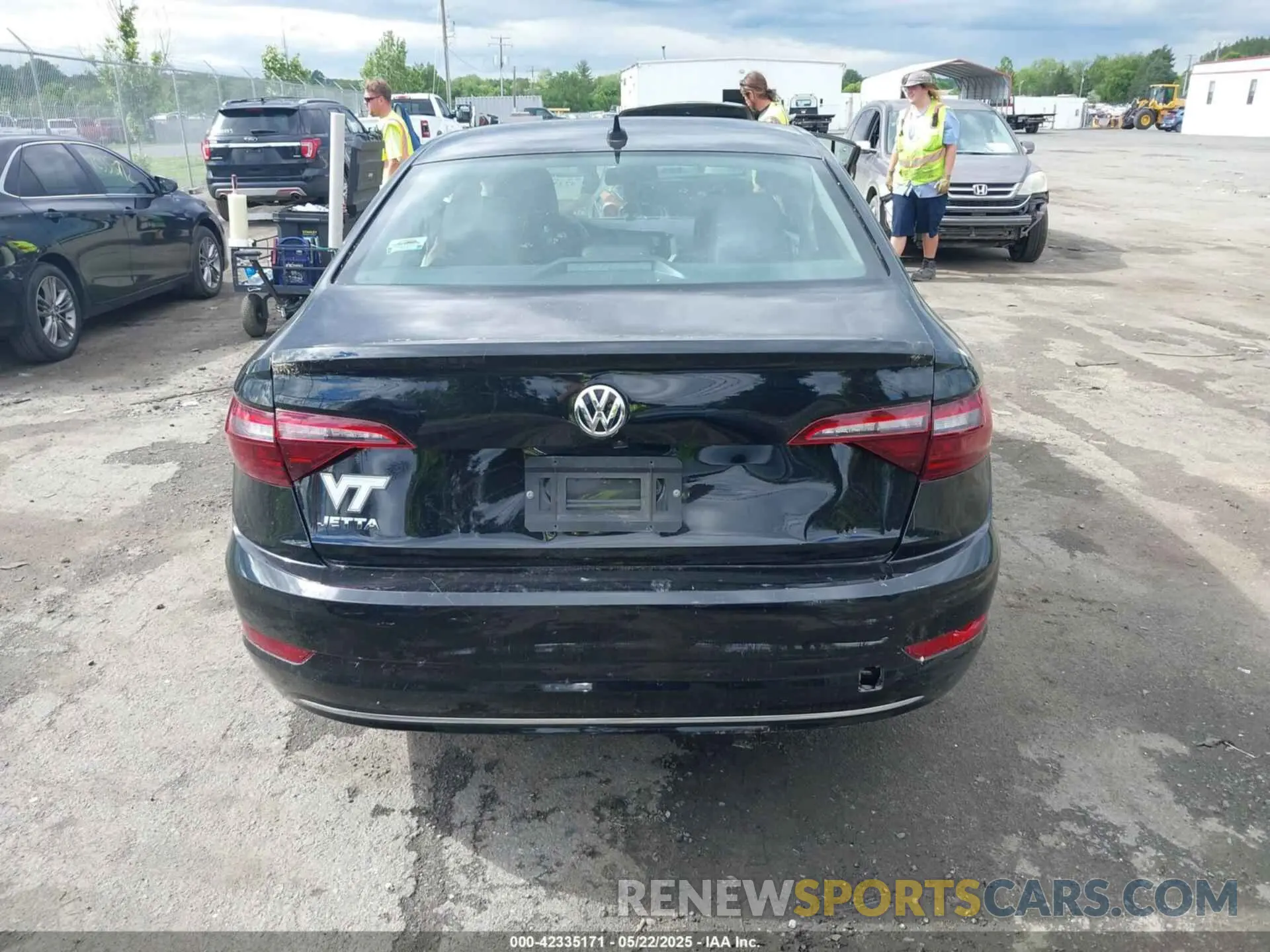 16 Photograph of a damaged car 3VWCB7BU6LM031946 VOLKSWAGEN JETTA 2020