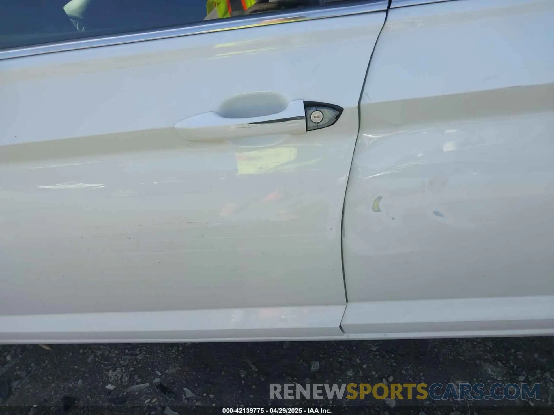 12 Photograph of a damaged car 3VWCB7BU6LM034085 VOLKSWAGEN JETTA 2020