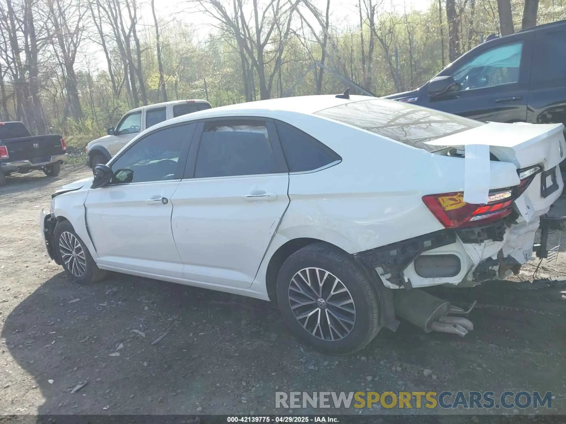 15 Photograph of a damaged car 3VWCB7BU6LM034085 VOLKSWAGEN JETTA 2020