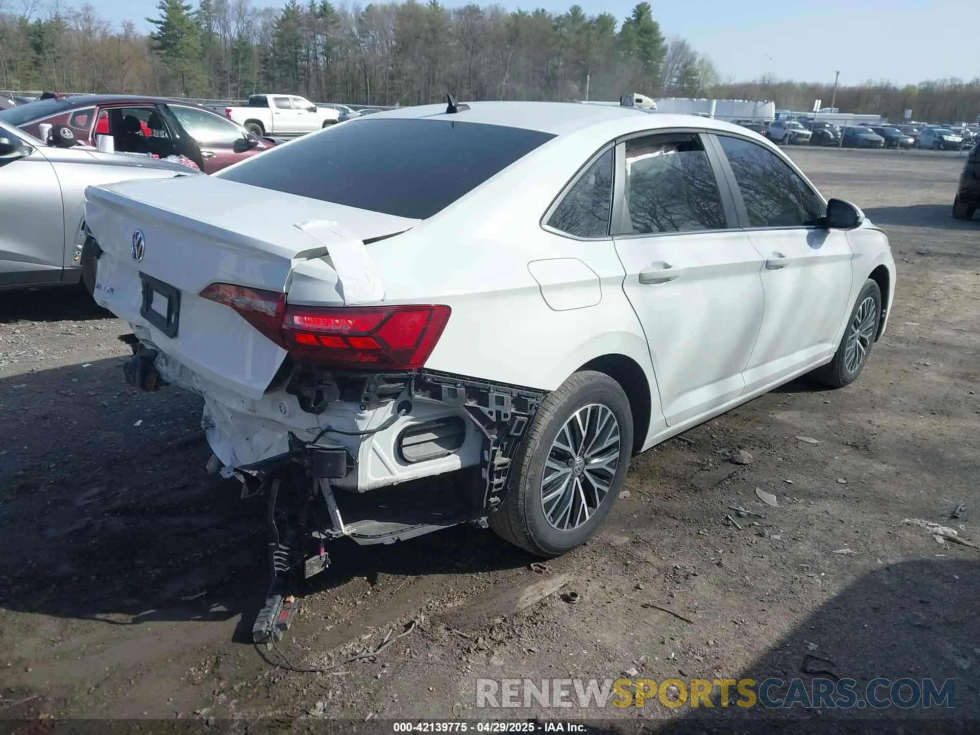 4 Photograph of a damaged car 3VWCB7BU6LM034085 VOLKSWAGEN JETTA 2020