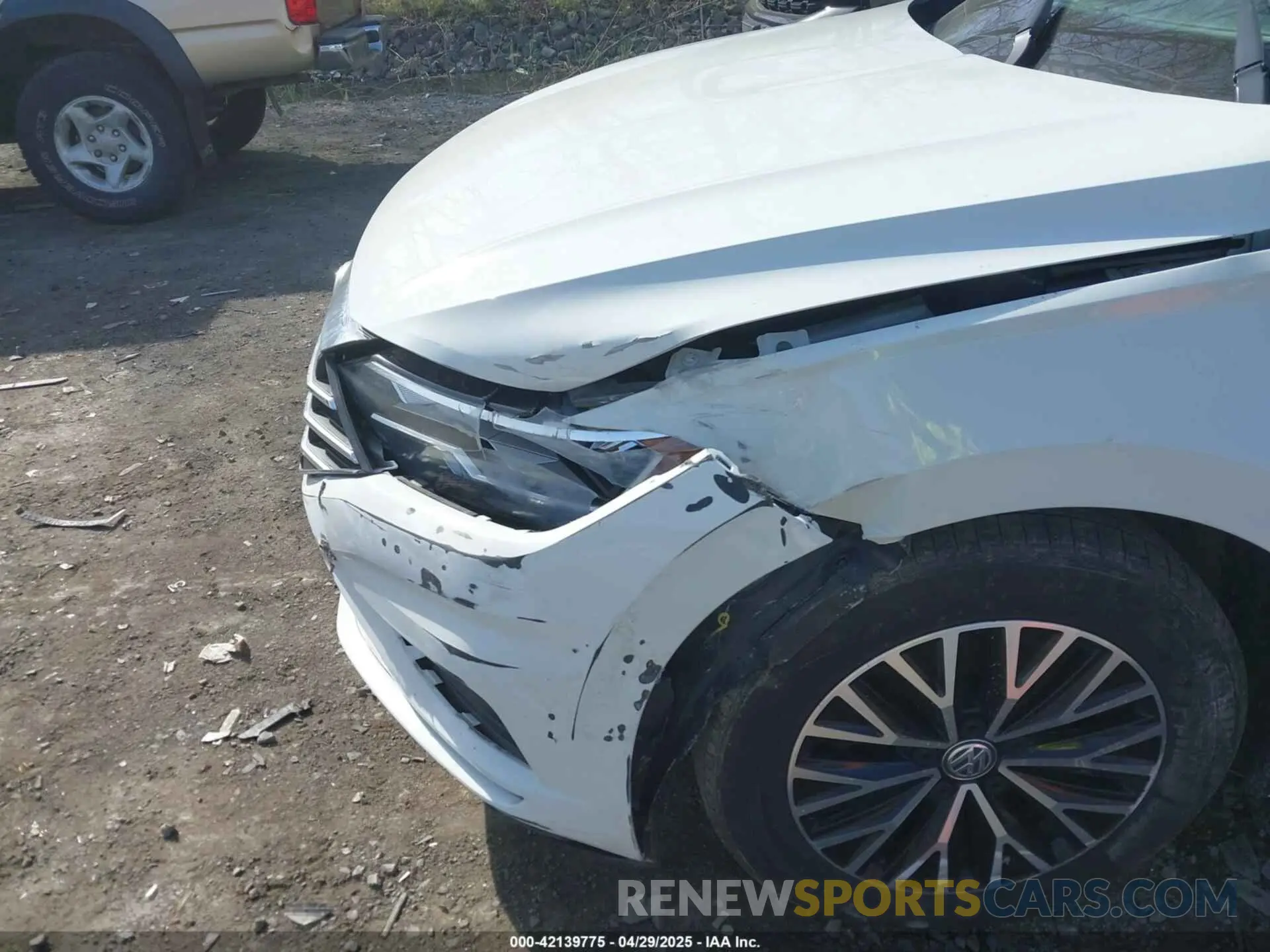 6 Photograph of a damaged car 3VWCB7BU6LM034085 VOLKSWAGEN JETTA 2020
