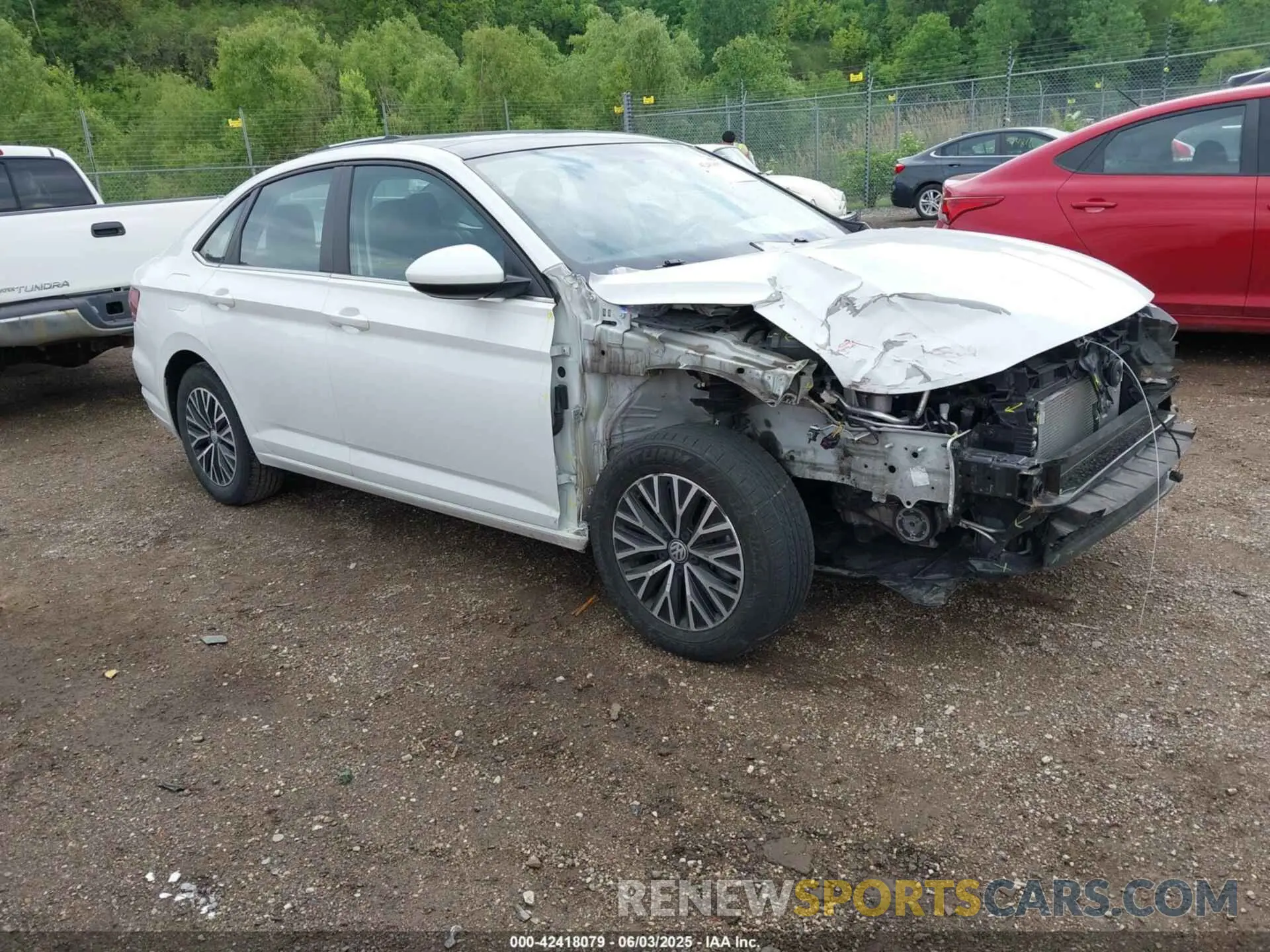 1 Photograph of a damaged car 3VWCB7BU6LM037911 VOLKSWAGEN JETTA 2020