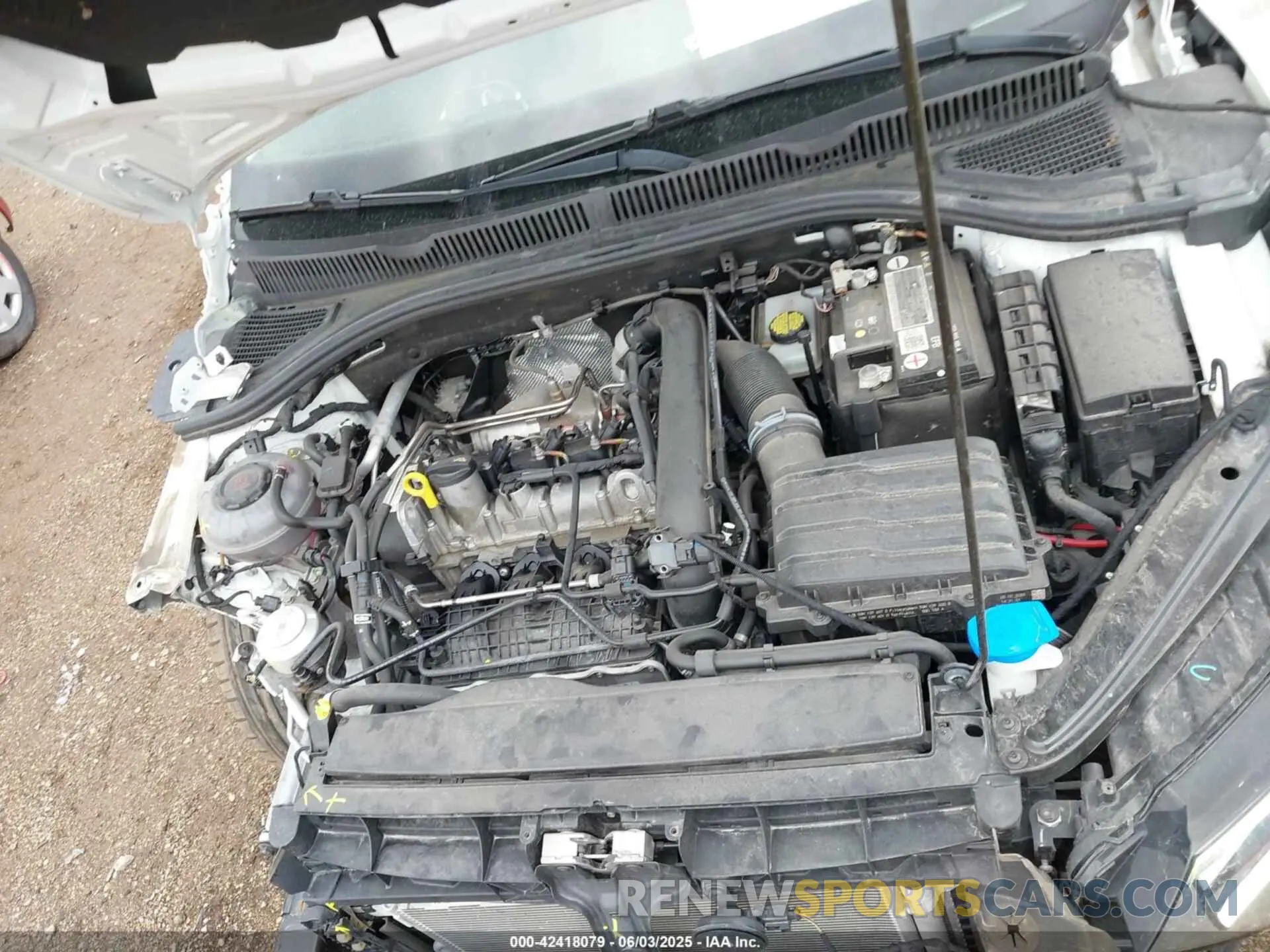 10 Photograph of a damaged car 3VWCB7BU6LM037911 VOLKSWAGEN JETTA 2020