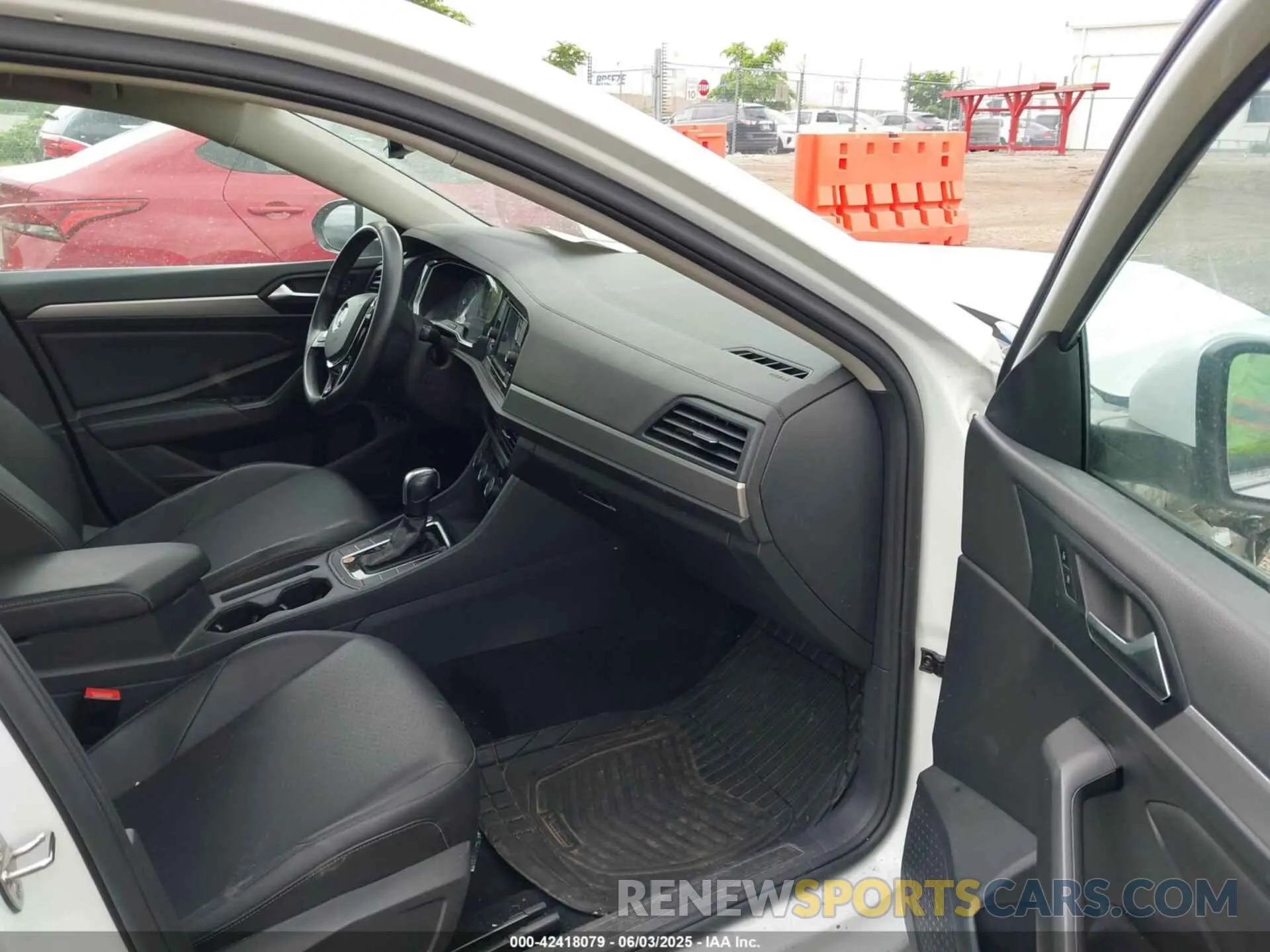 5 Photograph of a damaged car 3VWCB7BU6LM037911 VOLKSWAGEN JETTA 2020