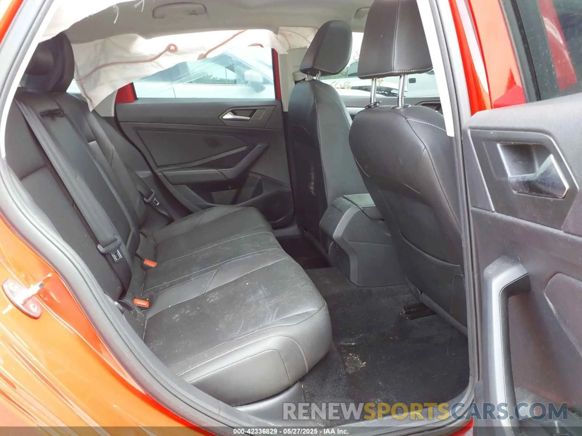 8 Photograph of a damaged car 3VWCB7BU7LM009096 VOLKSWAGEN JETTA 2020