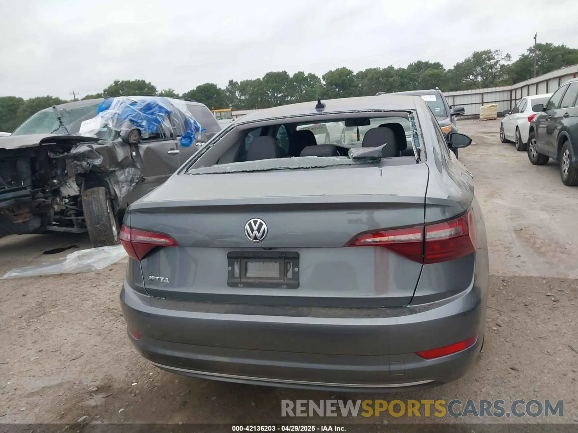 16 Photograph of a damaged car 3VWCB7BU7LM030563 VOLKSWAGEN JETTA 2020
