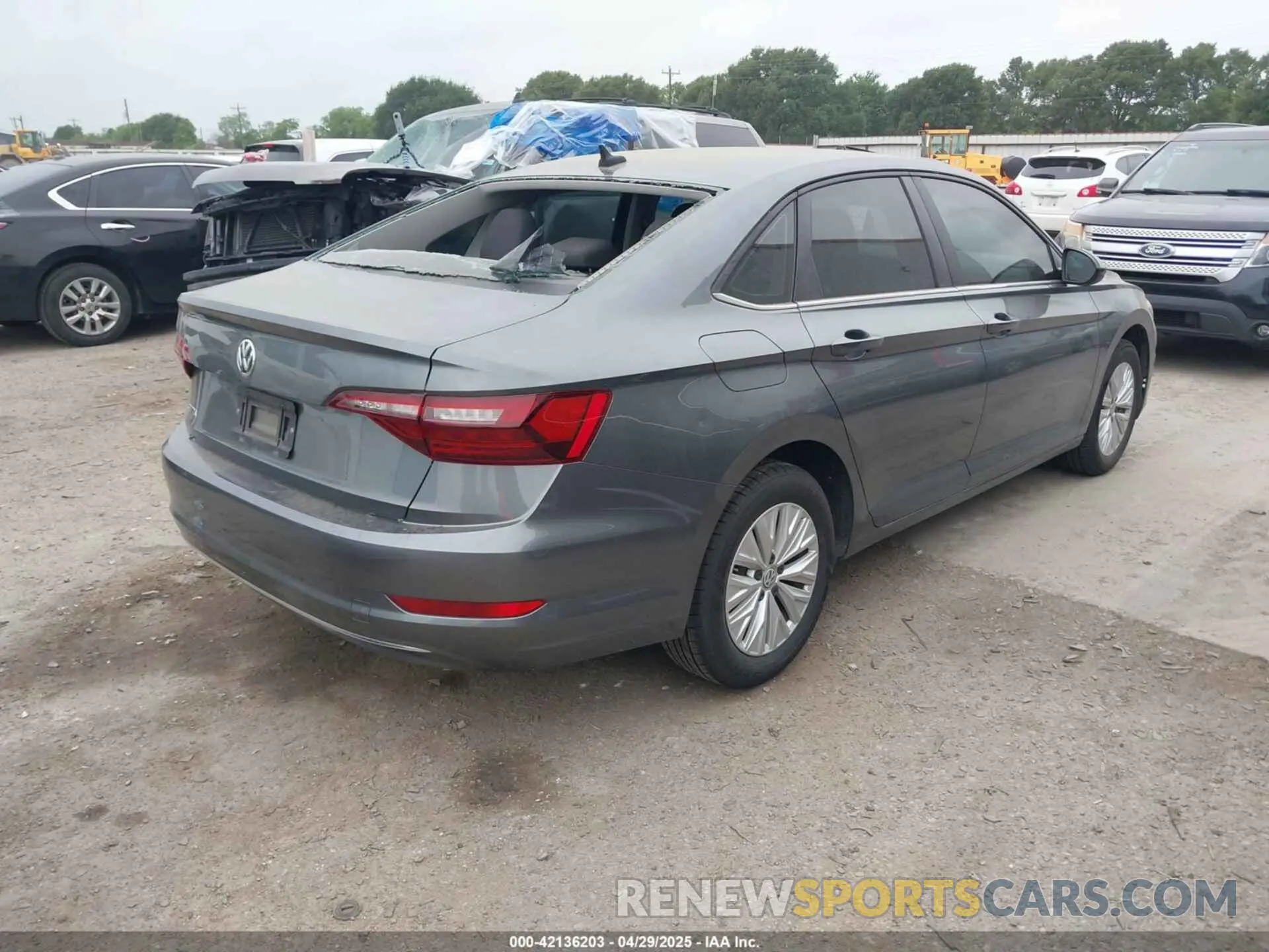 4 Photograph of a damaged car 3VWCB7BU7LM030563 VOLKSWAGEN JETTA 2020