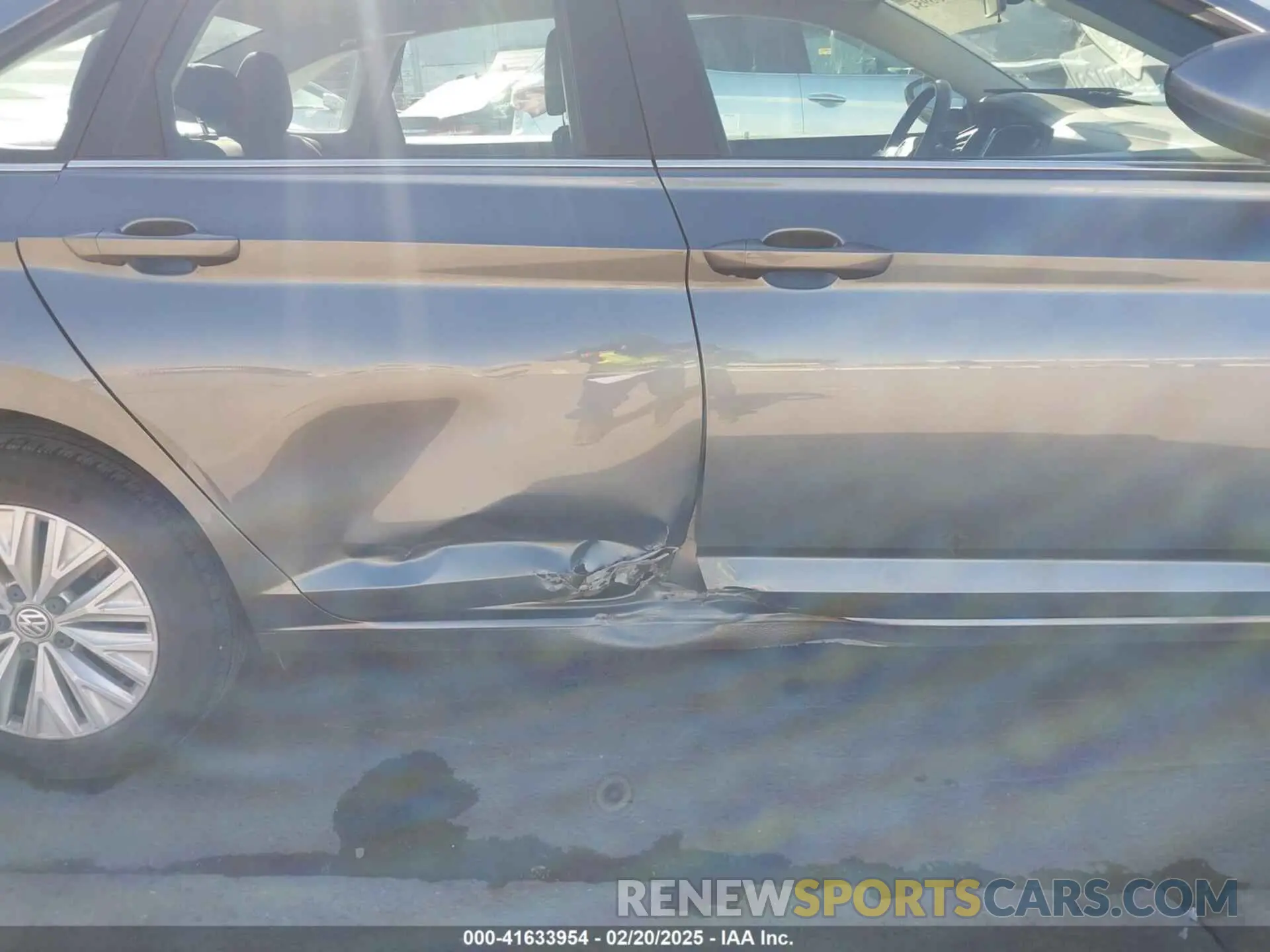 6 Photograph of a damaged car 3VWCB7BU7LM065488 VOLKSWAGEN JETTA 2020