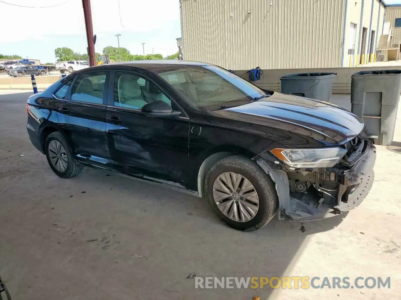 4 Photograph of a damaged car 3VWCB7BU8LM013559 VOLKSWAGEN JETTA 2020