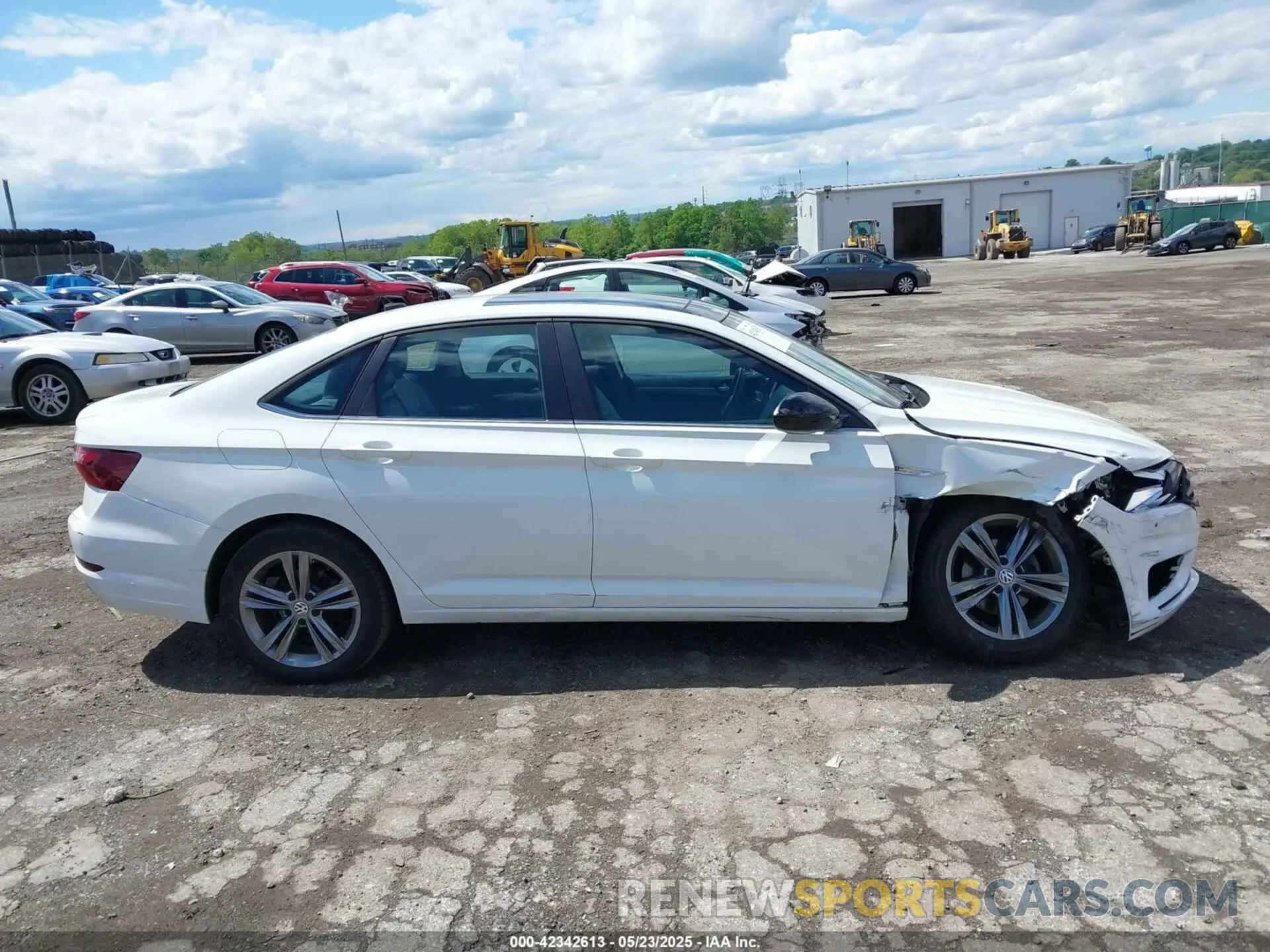 13 Photograph of a damaged car 3VWCB7BU8LM054323 VOLKSWAGEN JETTA 2020