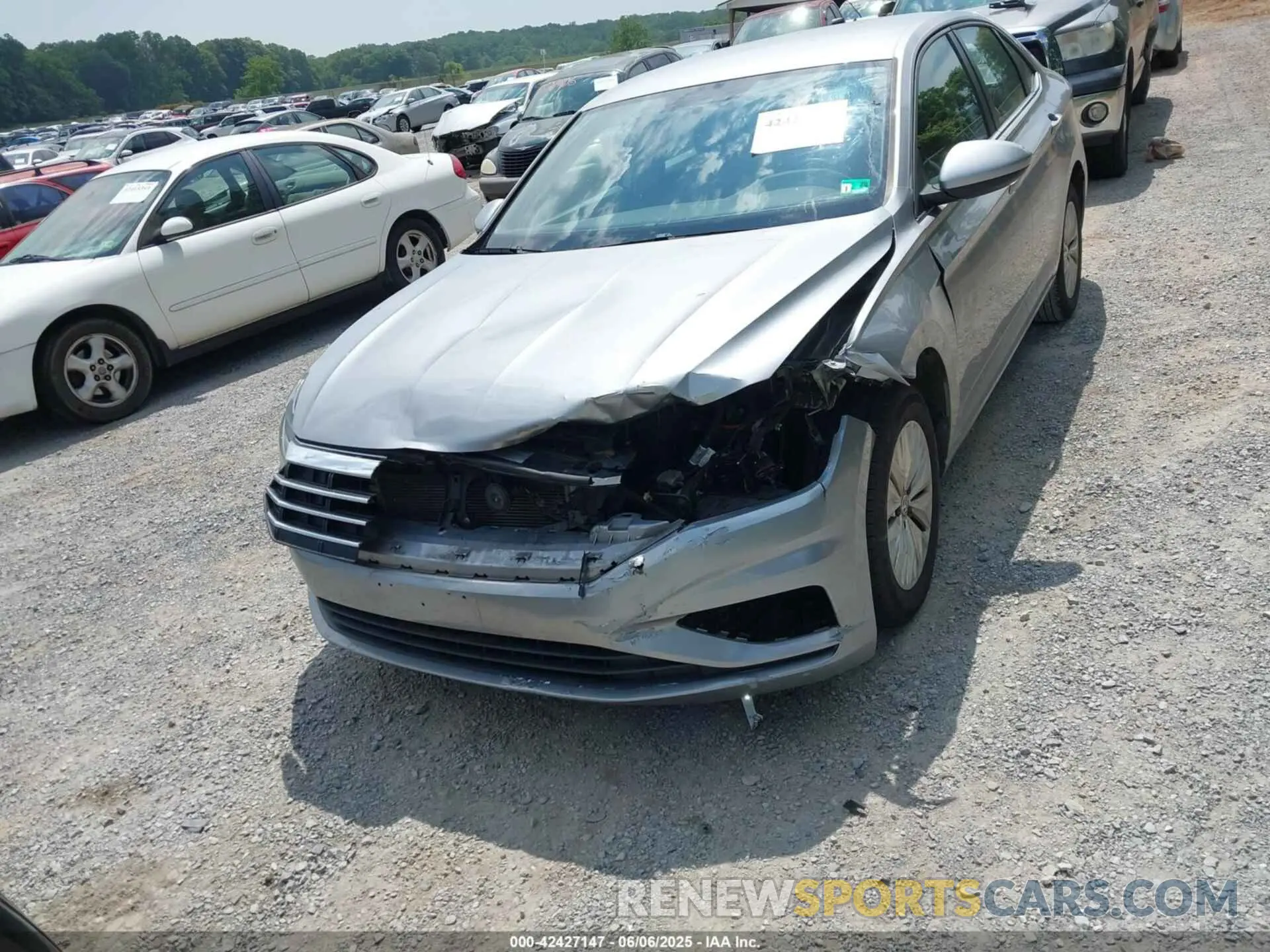 13 Photograph of a damaged car 3VWCB7BU8LM058372 VOLKSWAGEN JETTA 2020