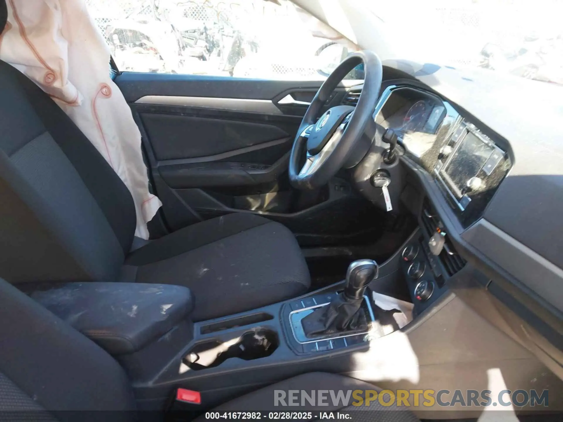 5 Photograph of a damaged car 3VWCB7BU8LM065516 VOLKSWAGEN JETTA 2020