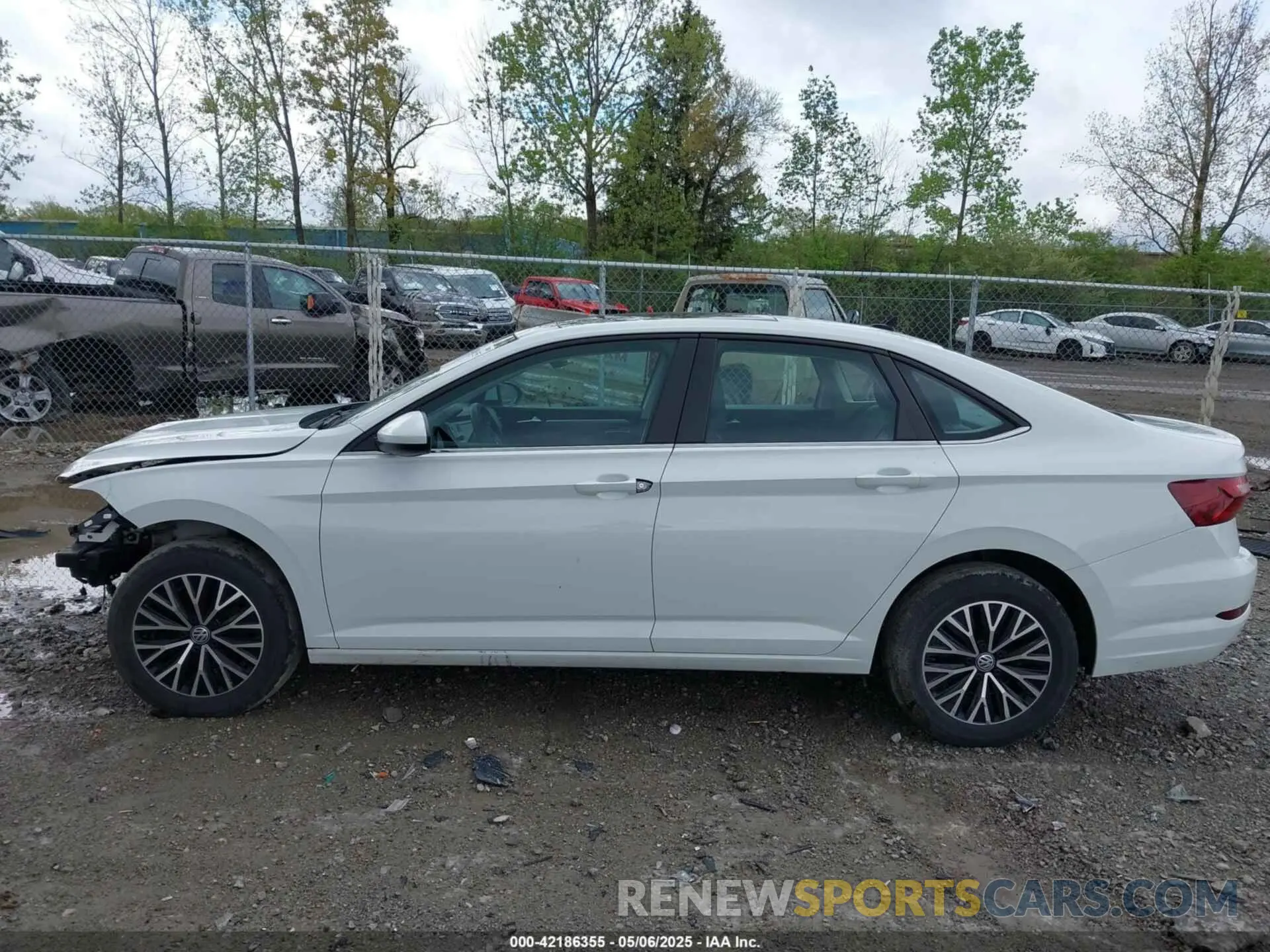 15 Photograph of a damaged car 3VWCB7BU9LM067517 VOLKSWAGEN JETTA 2020