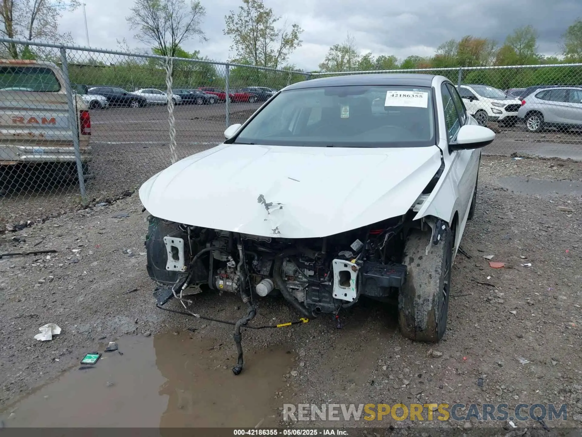 2 Photograph of a damaged car 3VWCB7BU9LM067517 VOLKSWAGEN JETTA 2020