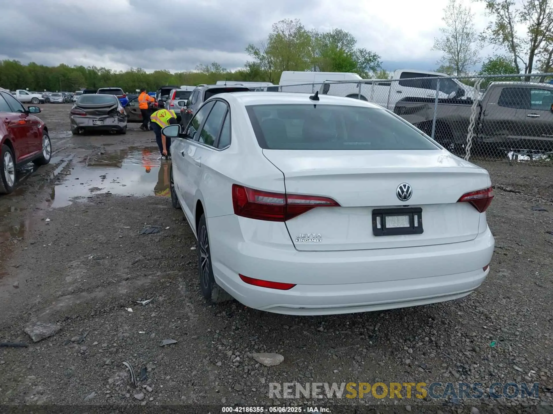 3 Photograph of a damaged car 3VWCB7BU9LM067517 VOLKSWAGEN JETTA 2020