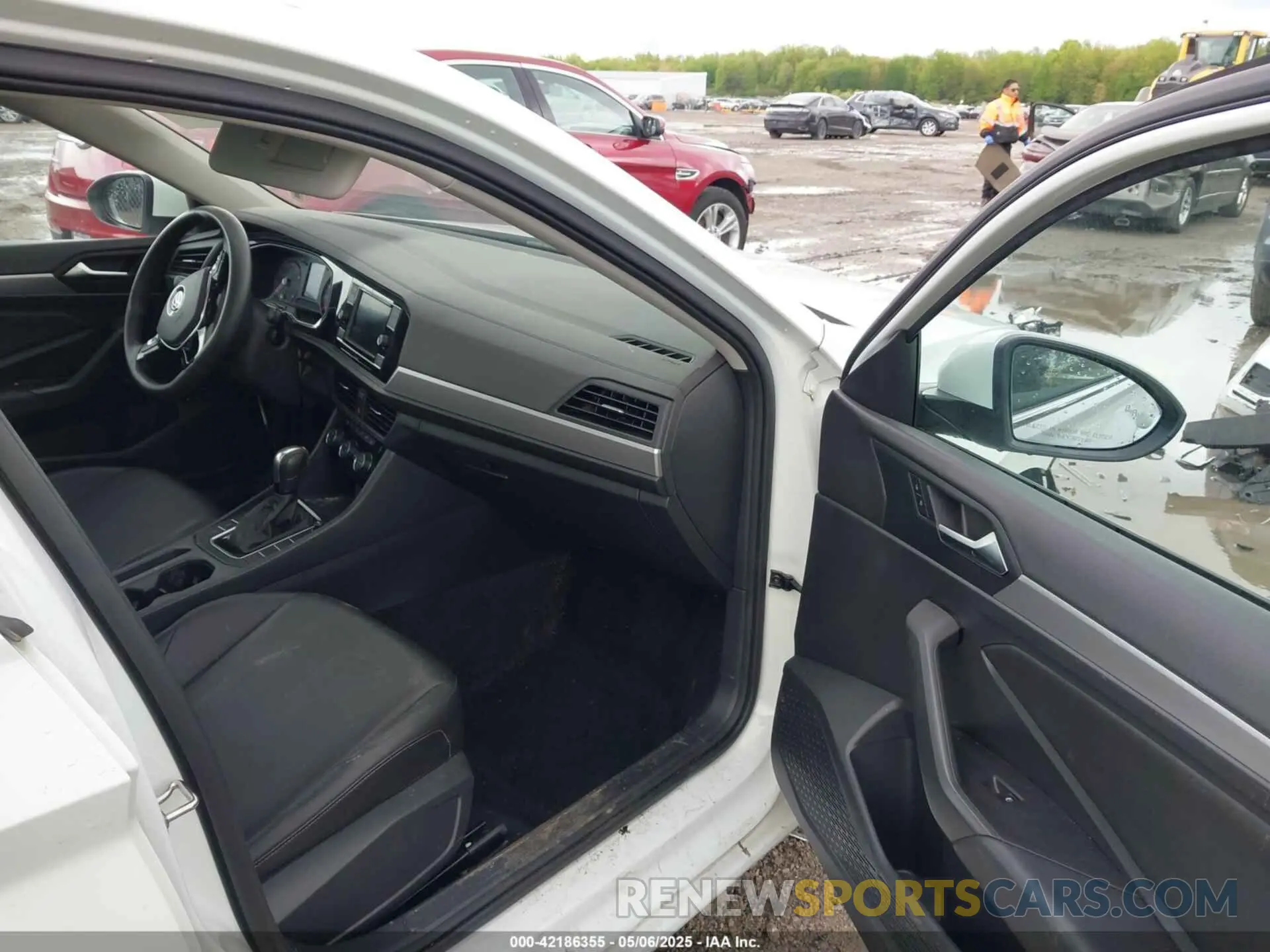 5 Photograph of a damaged car 3VWCB7BU9LM067517 VOLKSWAGEN JETTA 2020