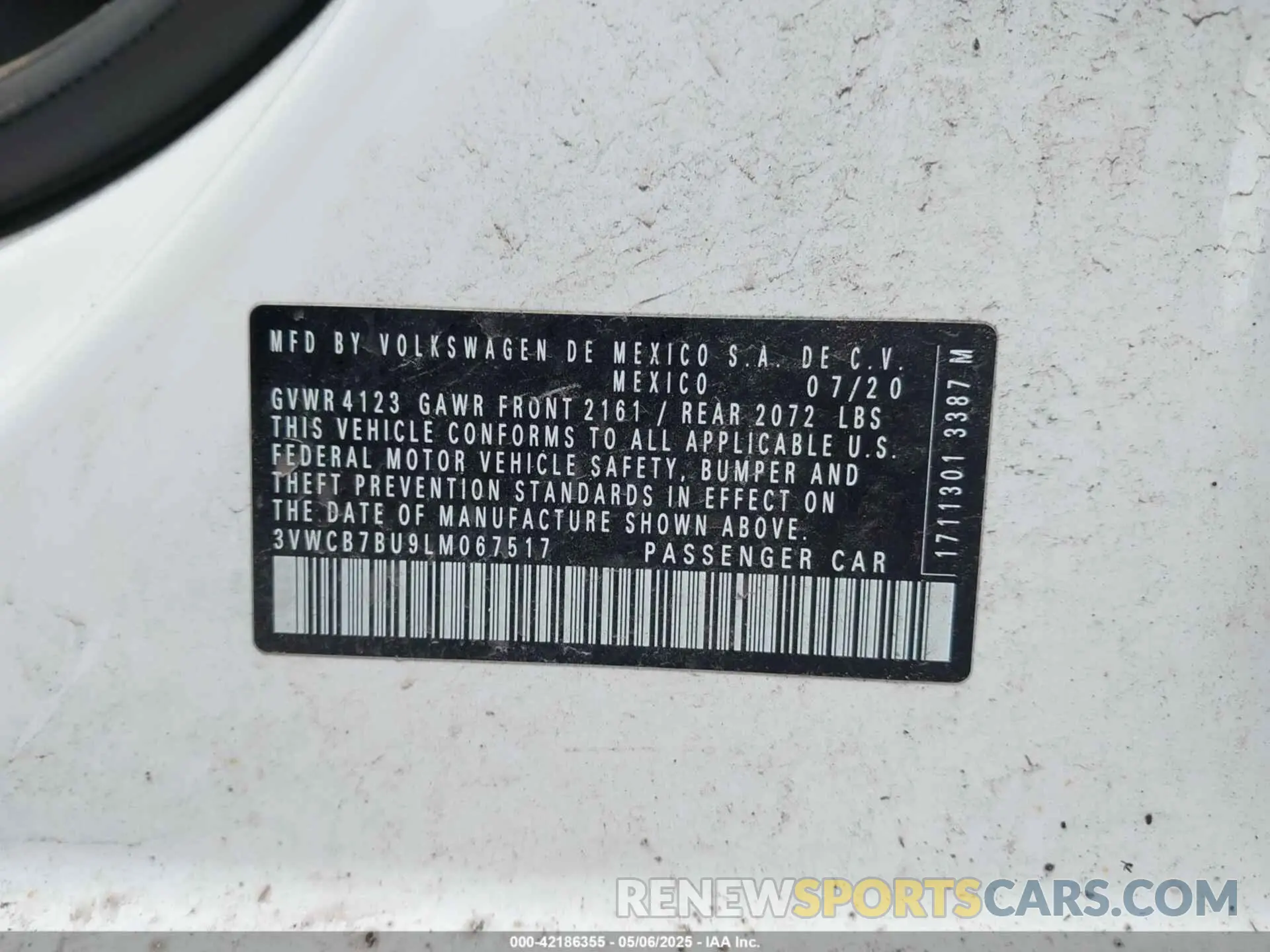 9 Photograph of a damaged car 3VWCB7BU9LM067517 VOLKSWAGEN JETTA 2020