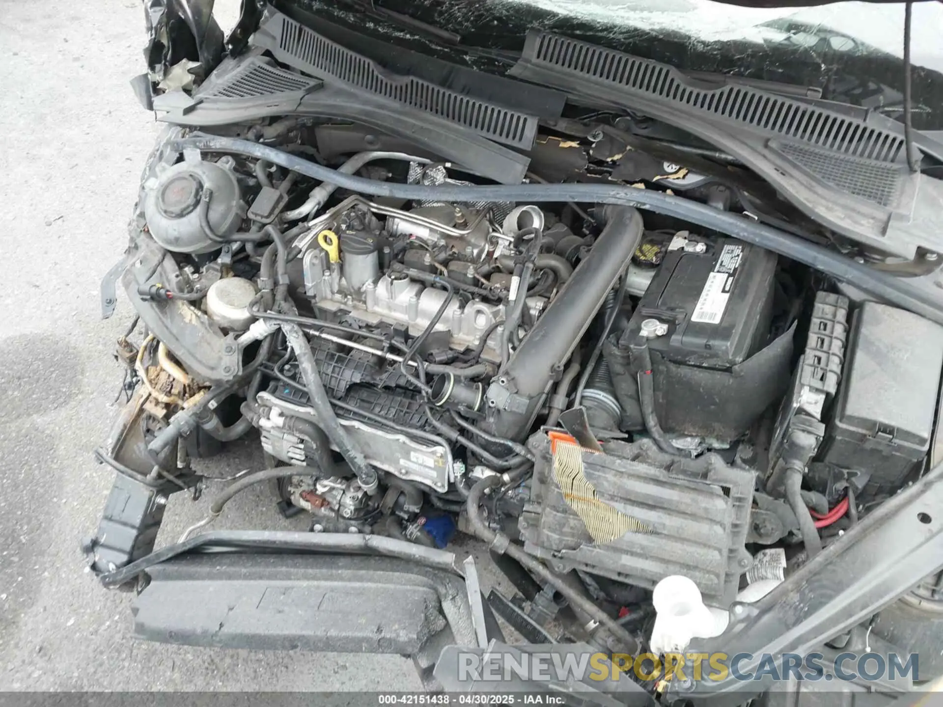 10 Photograph of a damaged car 3VWCB7BU9LM071647 VOLKSWAGEN JETTA 2020