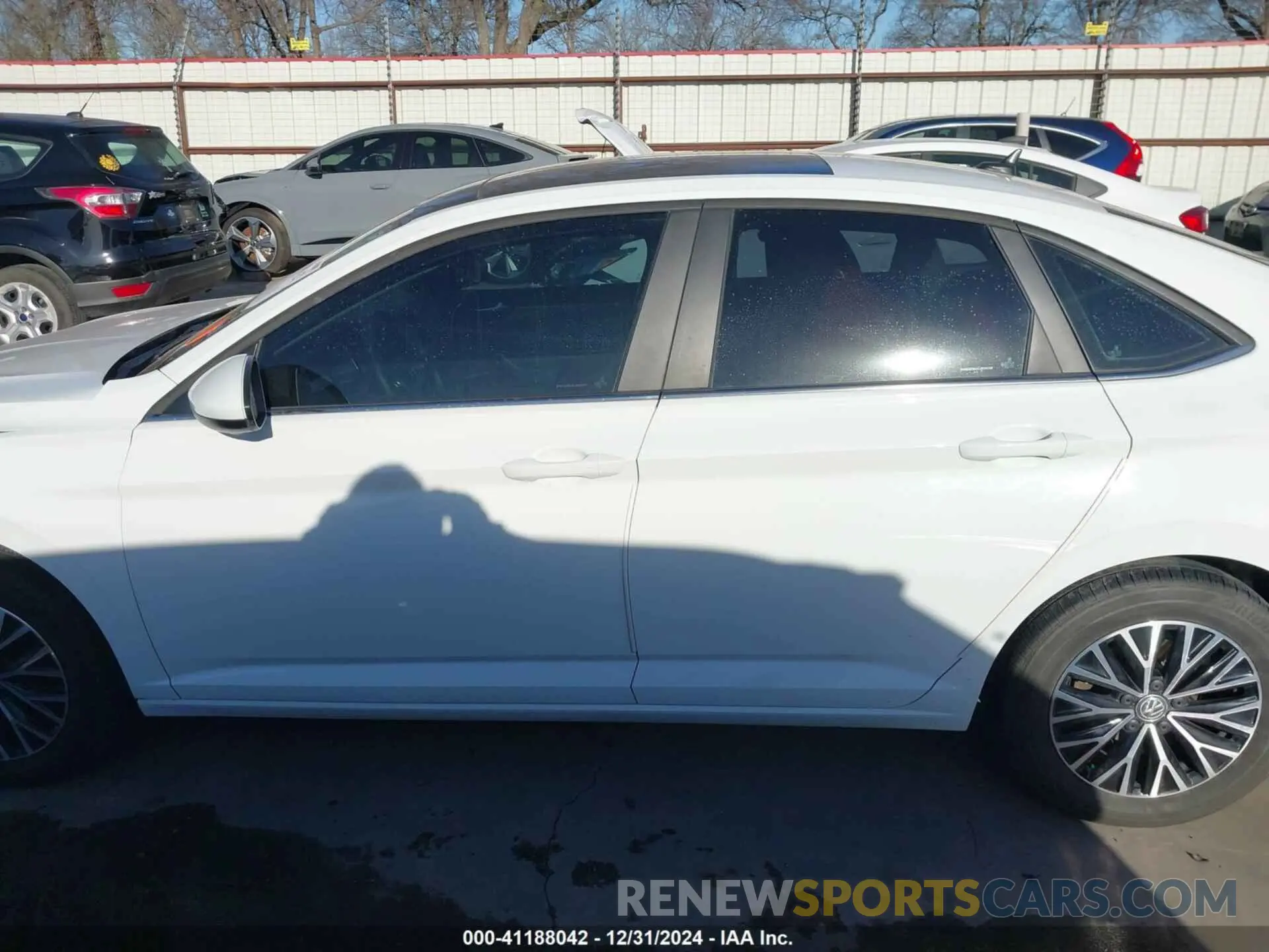 15 Photograph of a damaged car 3VWCB7BUXLM030265 VOLKSWAGEN JETTA 2020