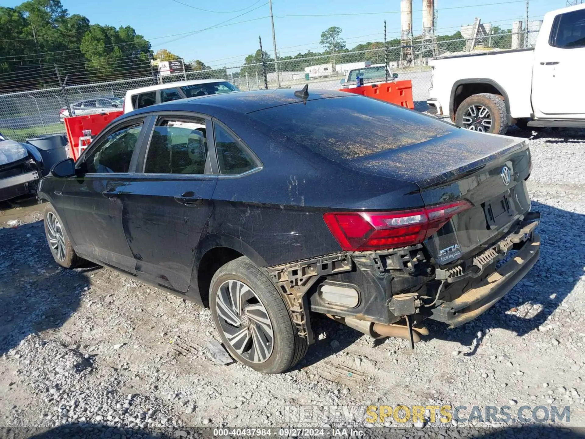 15 Photograph of a damaged car 3VWE57BU2LM093697 VOLKSWAGEN JETTA 2020