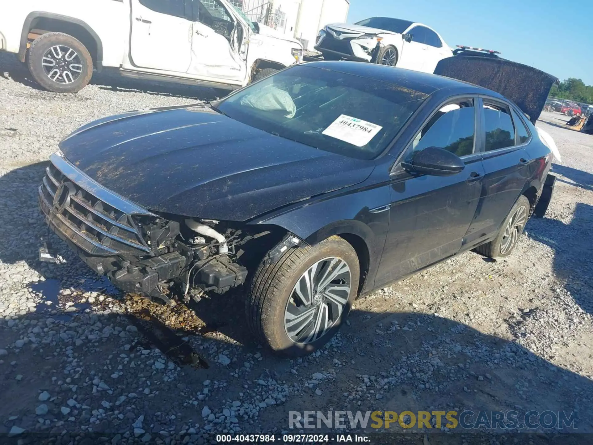 2 Photograph of a damaged car 3VWE57BU2LM093697 VOLKSWAGEN JETTA 2020