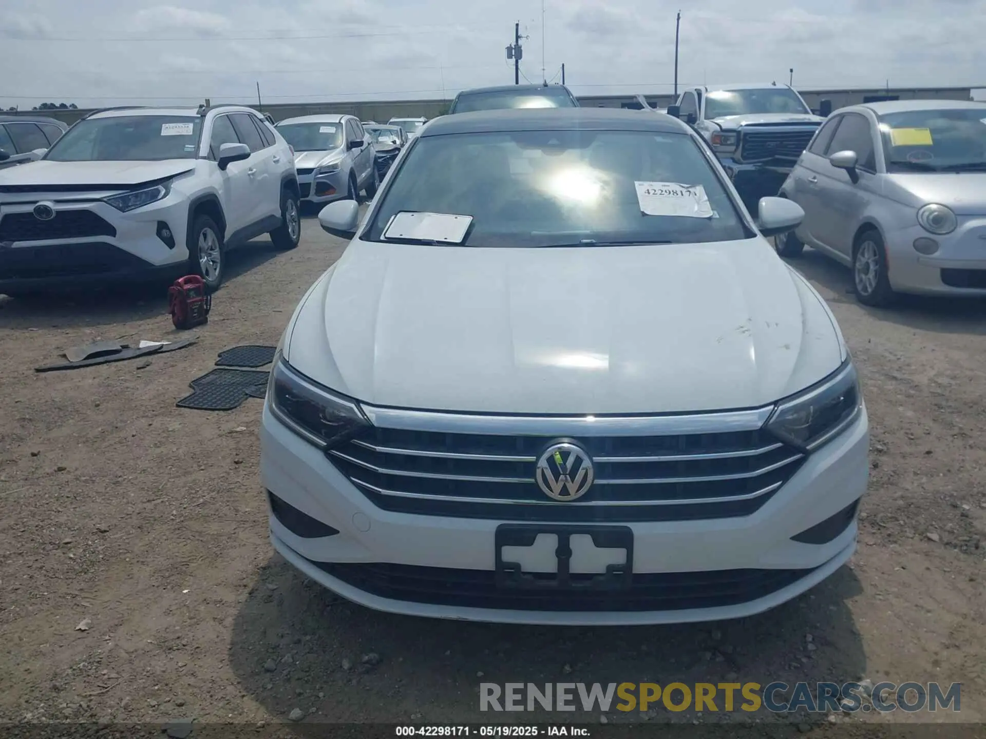 12 Photograph of a damaged car 3VWE57BU5LM101498 VOLKSWAGEN JETTA 2020
