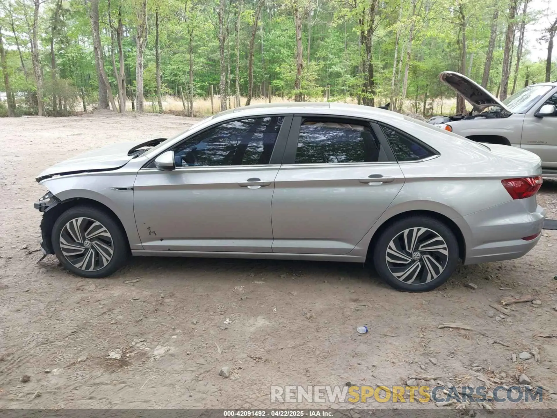 14 Photograph of a damaged car 3VWE57BU9LM082552 VOLKSWAGEN JETTA 2020
