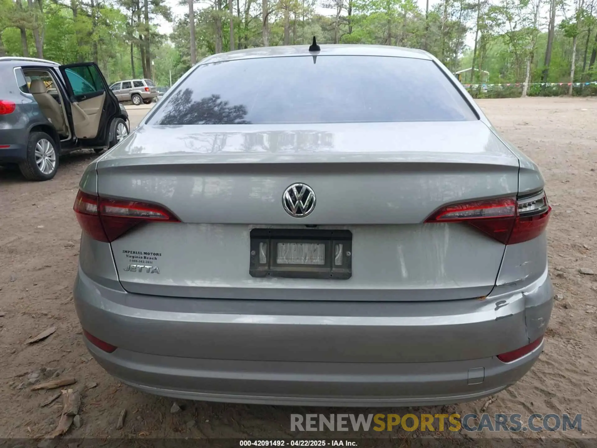 16 Photograph of a damaged car 3VWE57BU9LM082552 VOLKSWAGEN JETTA 2020