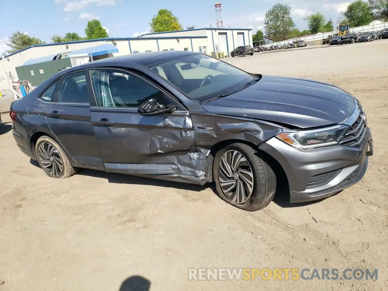 4 Photograph of a damaged car 3VWEB7BU1LM010320 VOLKSWAGEN JETTA 2020