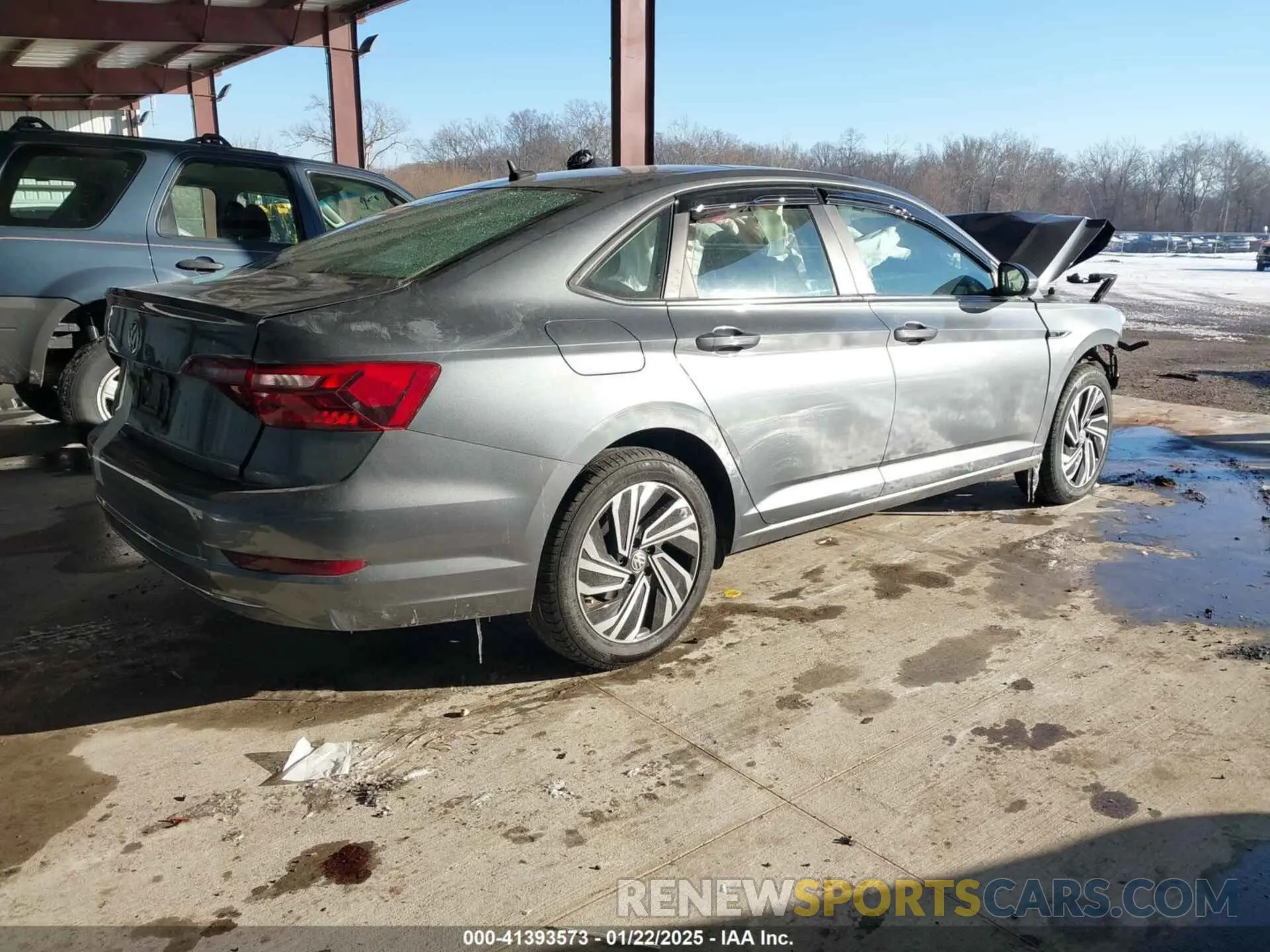 4 Photograph of a damaged car 3VWEB7BU3LM002428 VOLKSWAGEN JETTA 2020