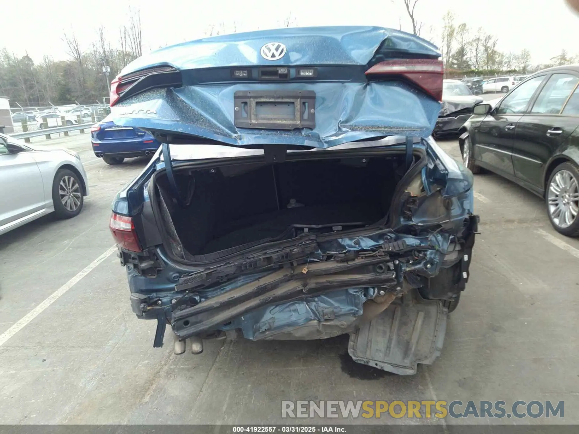 17 Photograph of a damaged car 3VWEB7BU3LM060359 VOLKSWAGEN JETTA 2020