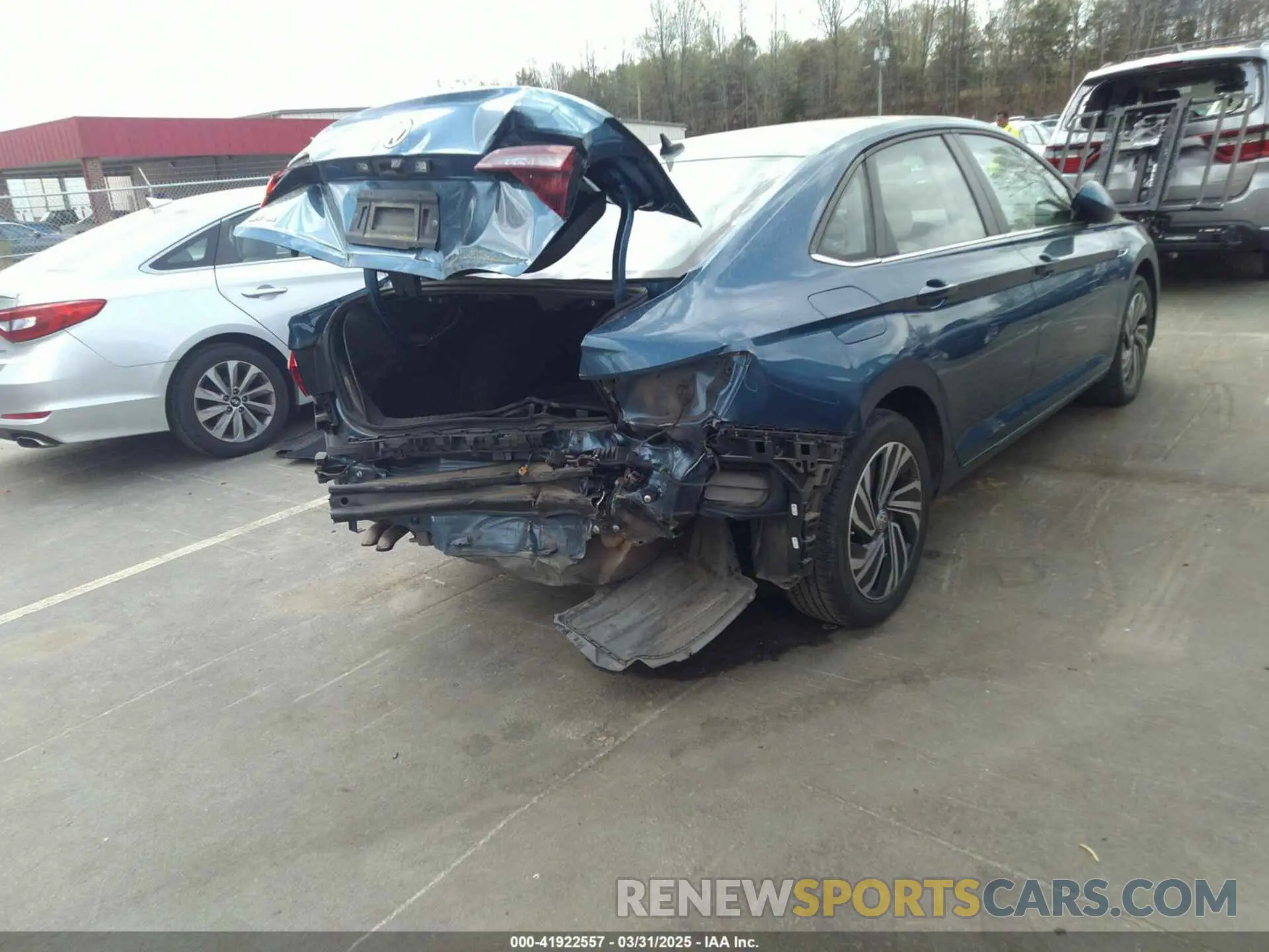 4 Photograph of a damaged car 3VWEB7BU3LM060359 VOLKSWAGEN JETTA 2020