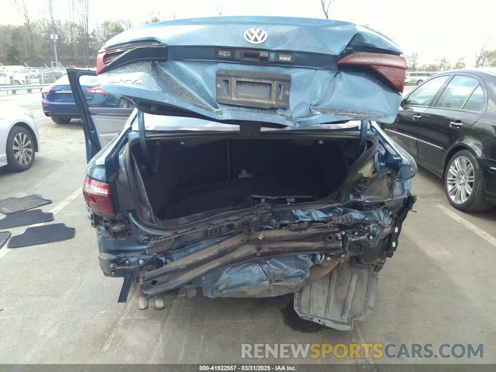 6 Photograph of a damaged car 3VWEB7BU3LM060359 VOLKSWAGEN JETTA 2020