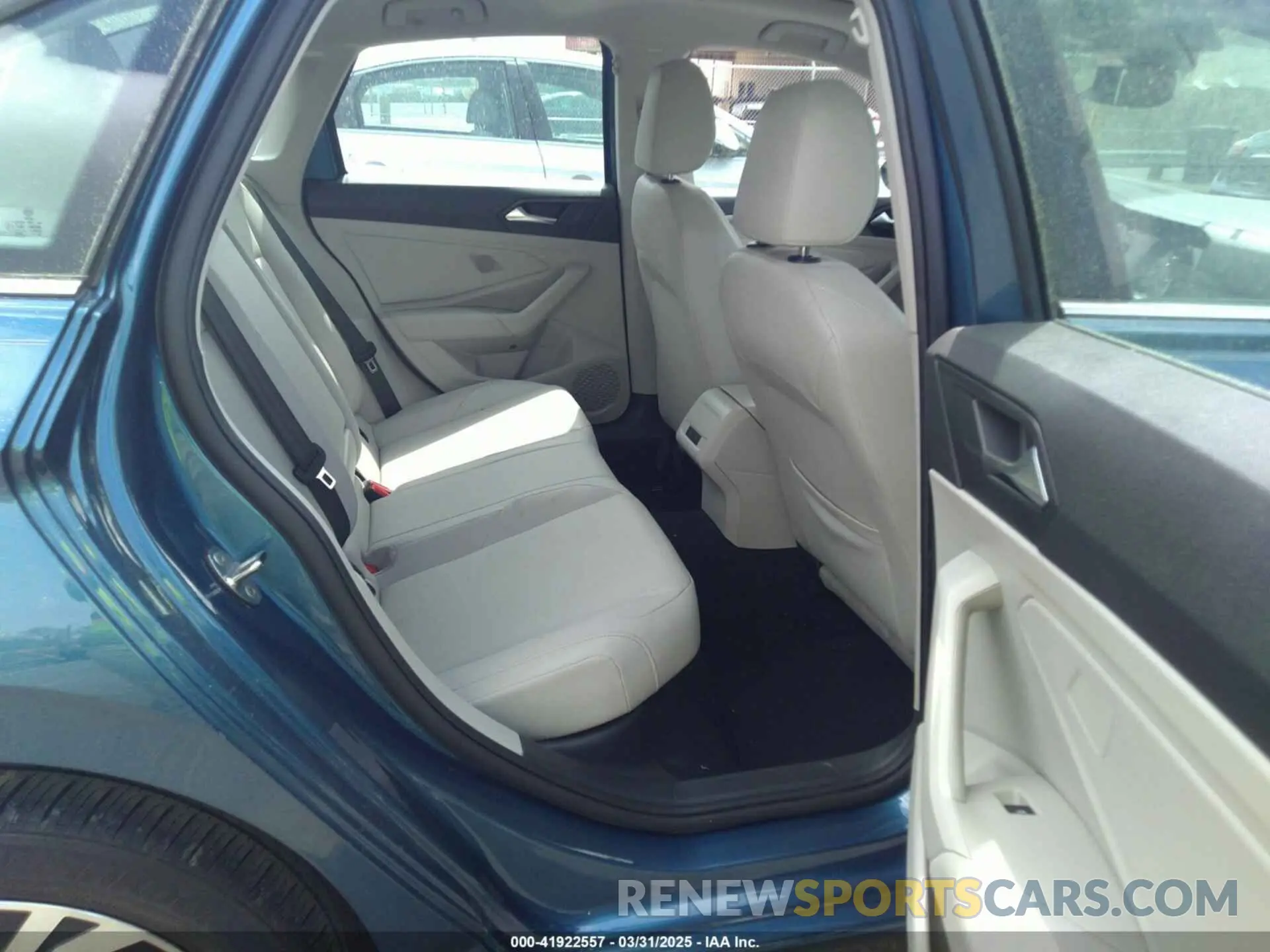 8 Photograph of a damaged car 3VWEB7BU3LM060359 VOLKSWAGEN JETTA 2020