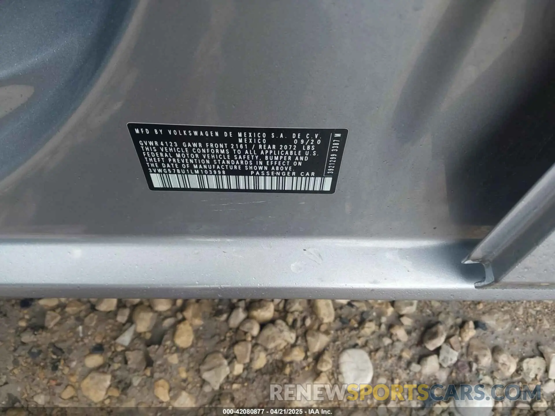 9 Photograph of a damaged car 3VWG57BU1LM103998 VOLKSWAGEN JETTA 2020