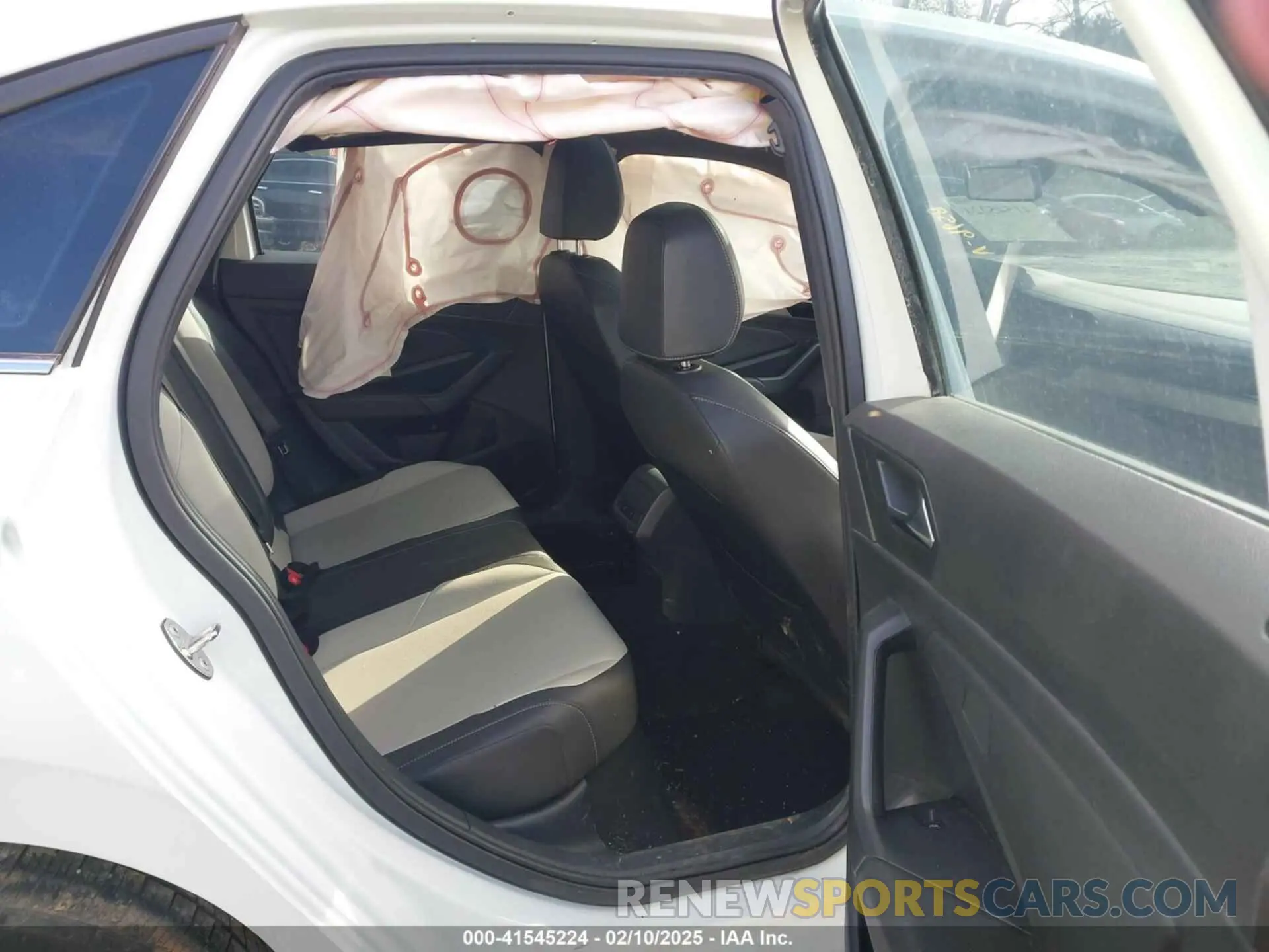 8 Photograph of a damaged car 3VWN57BU0LM099658 VOLKSWAGEN JETTA 2020