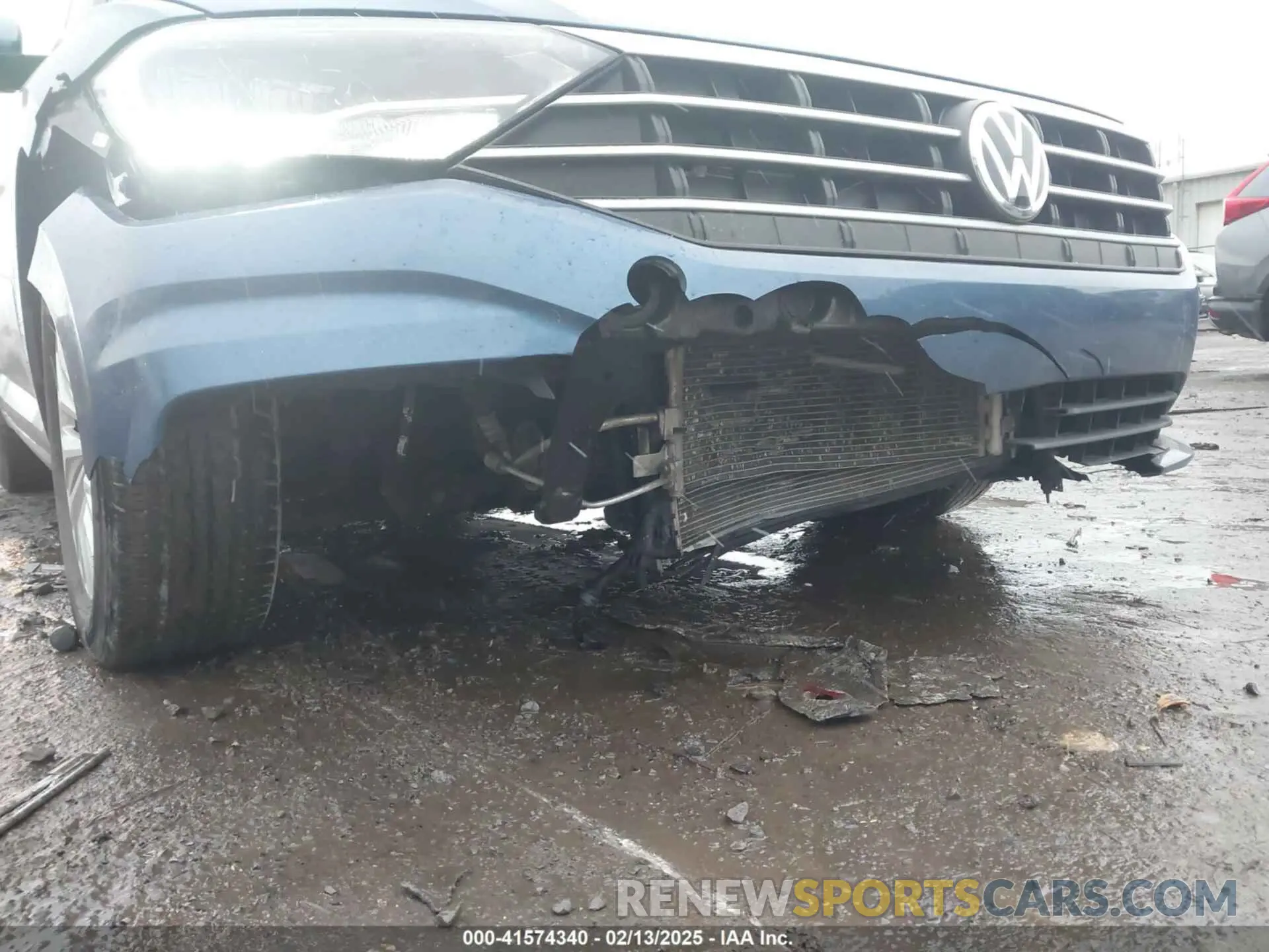 17 Photograph of a damaged car 3VWN57BU8LM064883 VOLKSWAGEN JETTA 2020