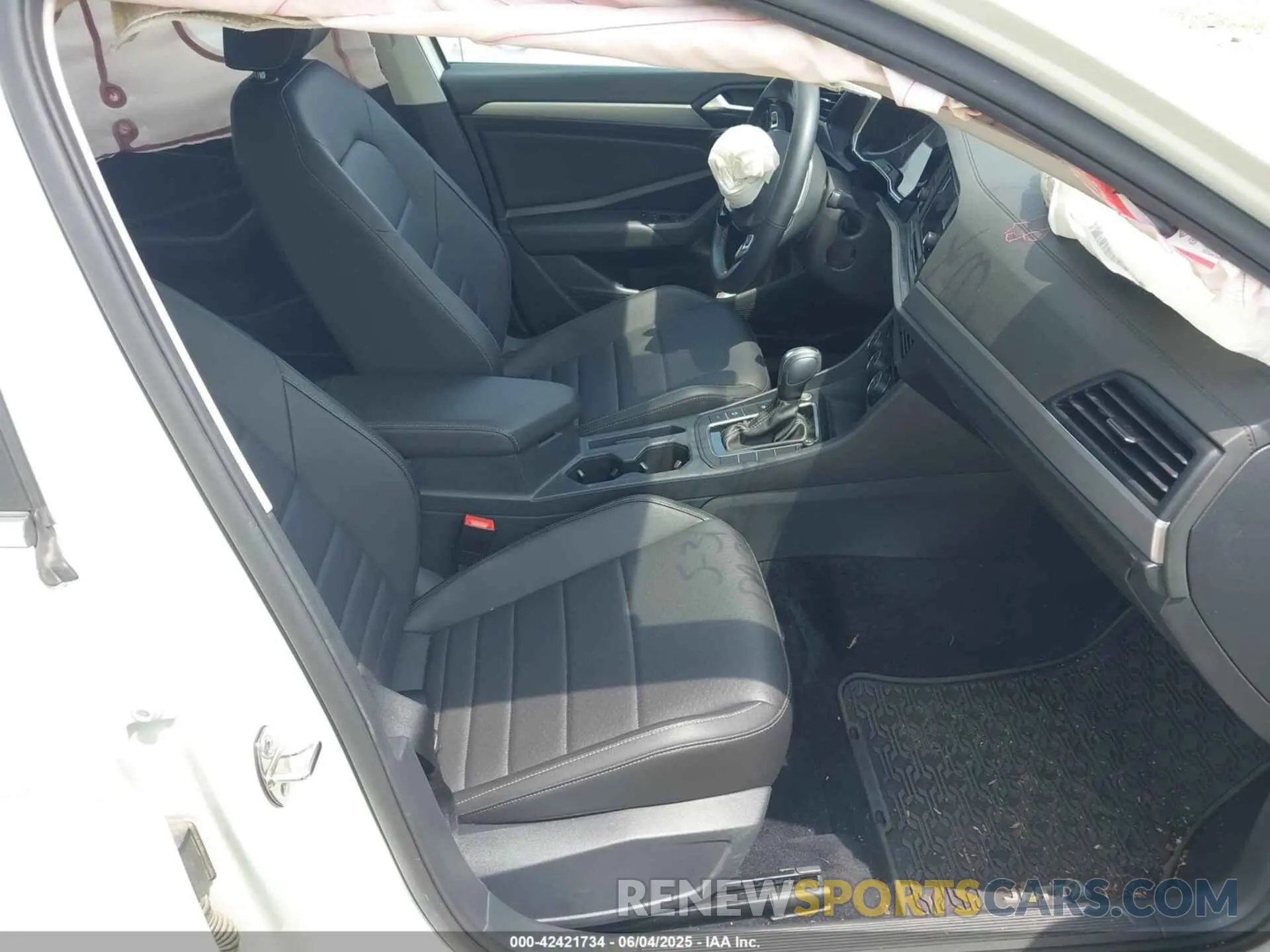 5 Photograph of a damaged car 3VWC57BU0MM036357 VOLKSWAGEN JETTA 2021