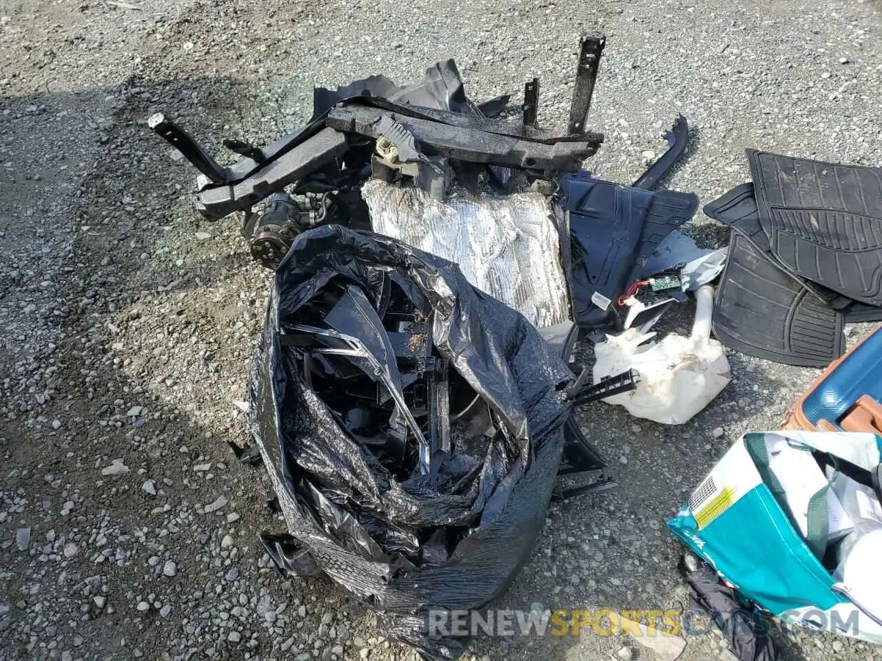 14 Photograph of a damaged car 3VWC57BU0MM043521 VOLKSWAGEN JETTA 2021