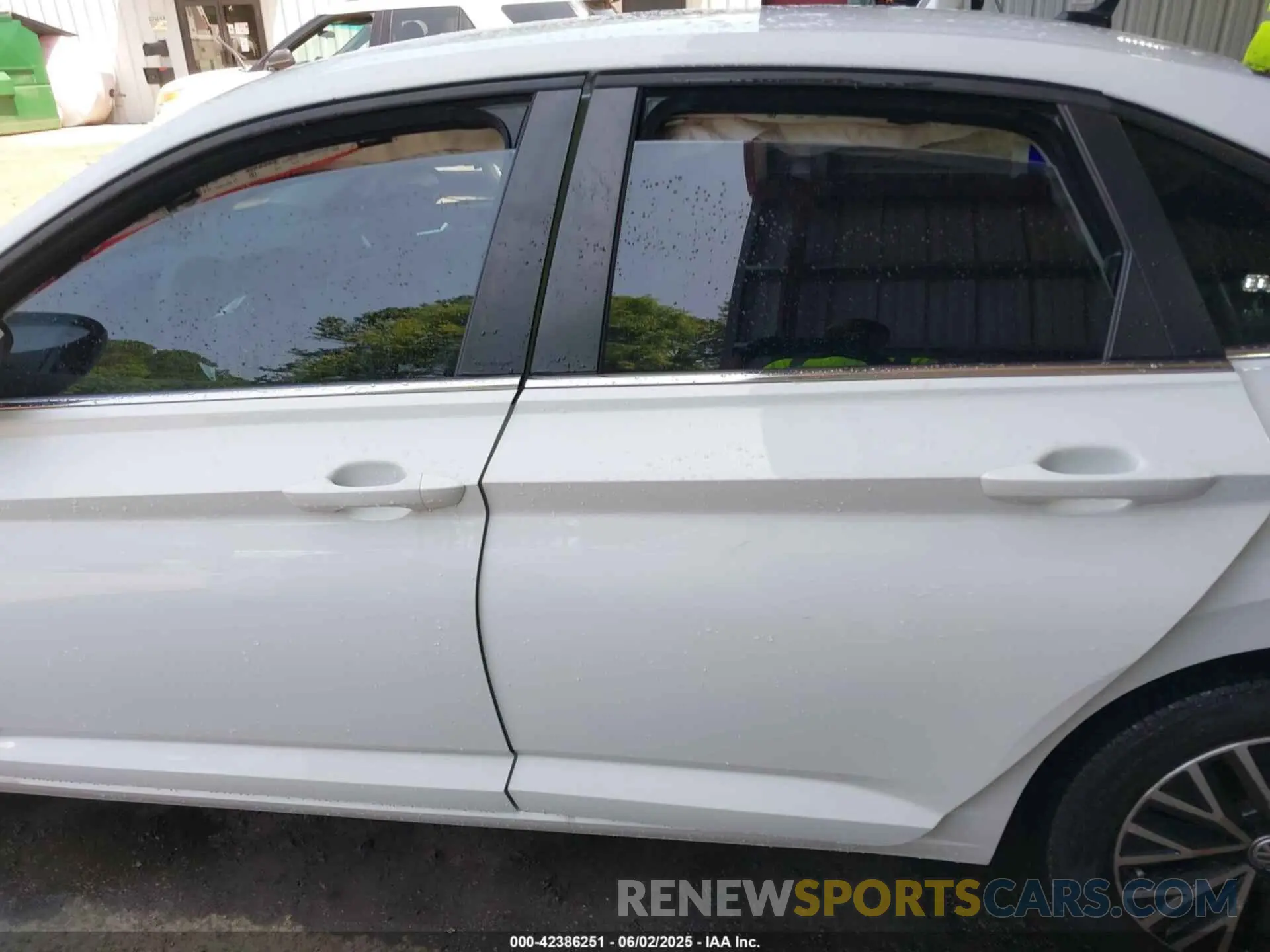 14 Photograph of a damaged car 3VWC57BU0MM086014 VOLKSWAGEN JETTA 2021