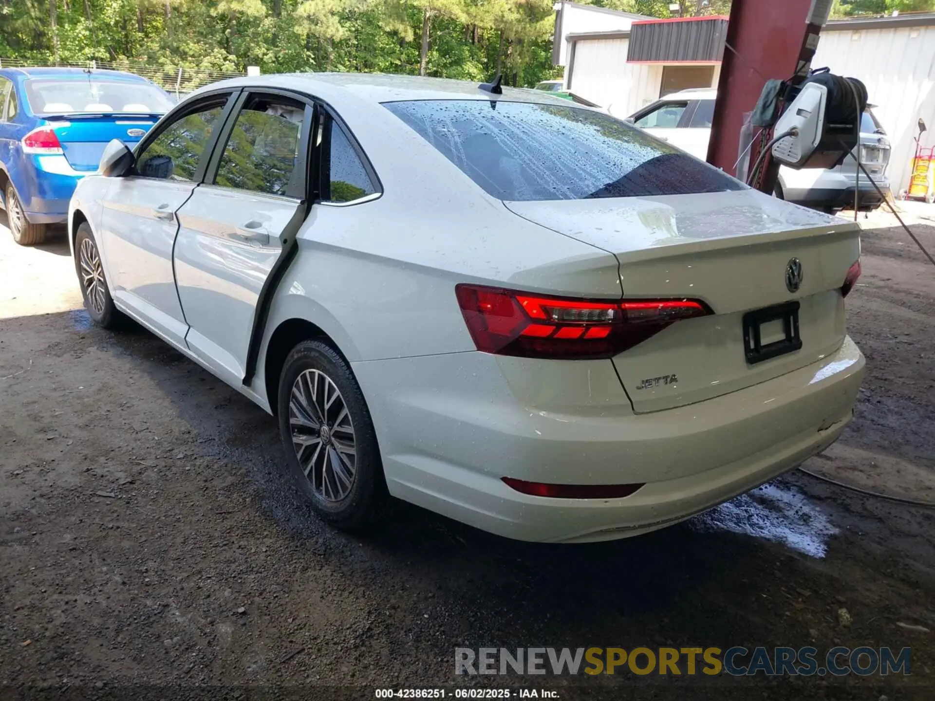 3 Photograph of a damaged car 3VWC57BU0MM086014 VOLKSWAGEN JETTA 2021