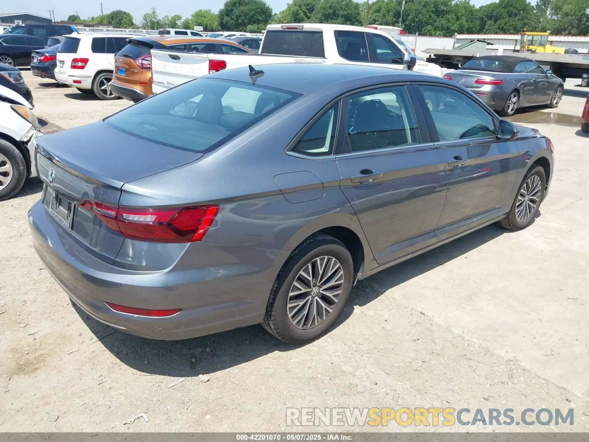 4 Photograph of a damaged car 3VWC57BU0MM098146 VOLKSWAGEN JETTA 2021