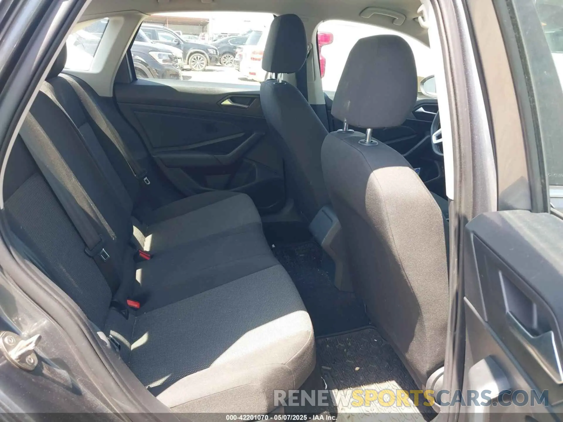 8 Photograph of a damaged car 3VWC57BU0MM098146 VOLKSWAGEN JETTA 2021