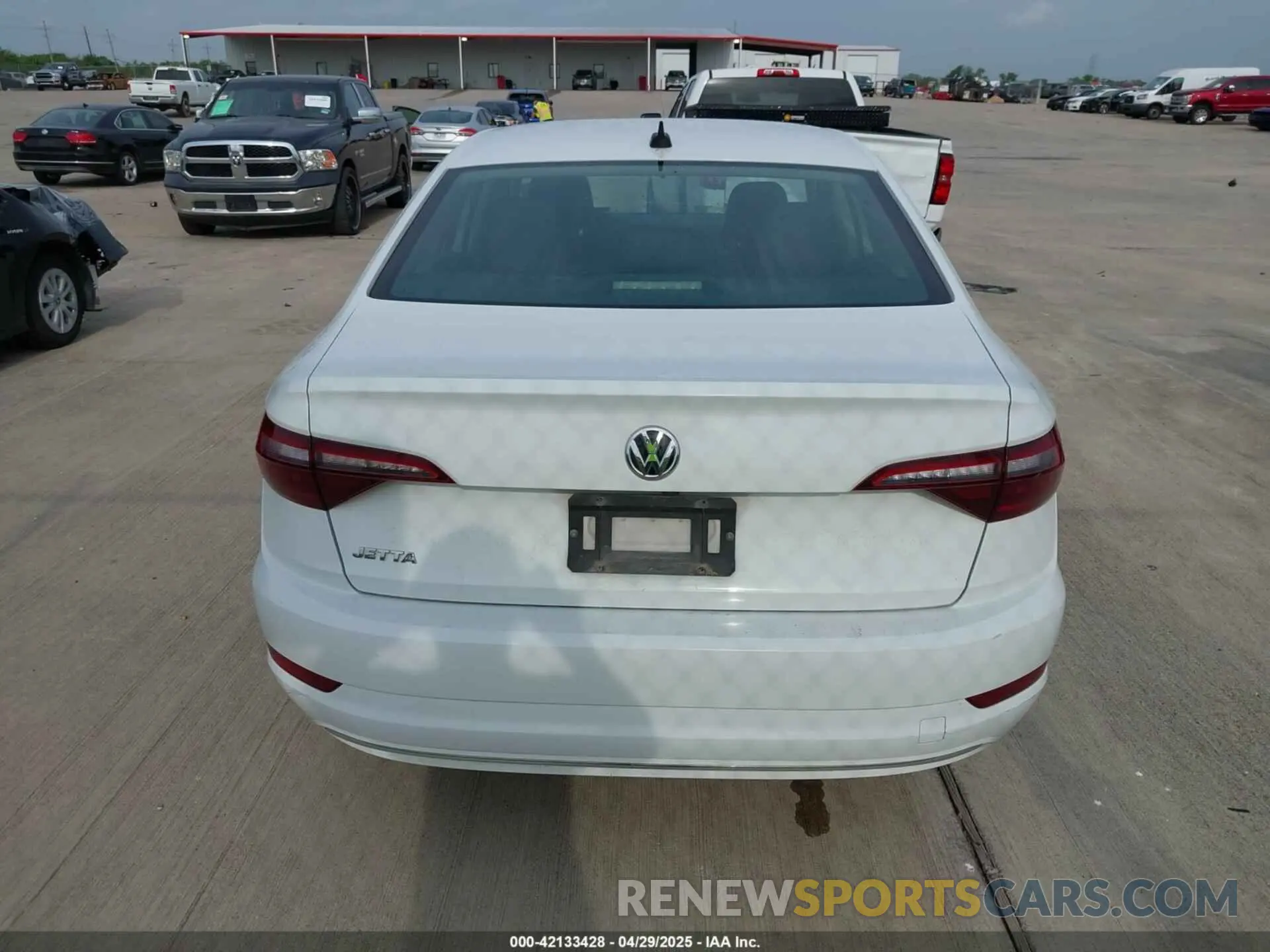 16 Photograph of a damaged car 3VWC57BU1MM003724 VOLKSWAGEN JETTA 2021