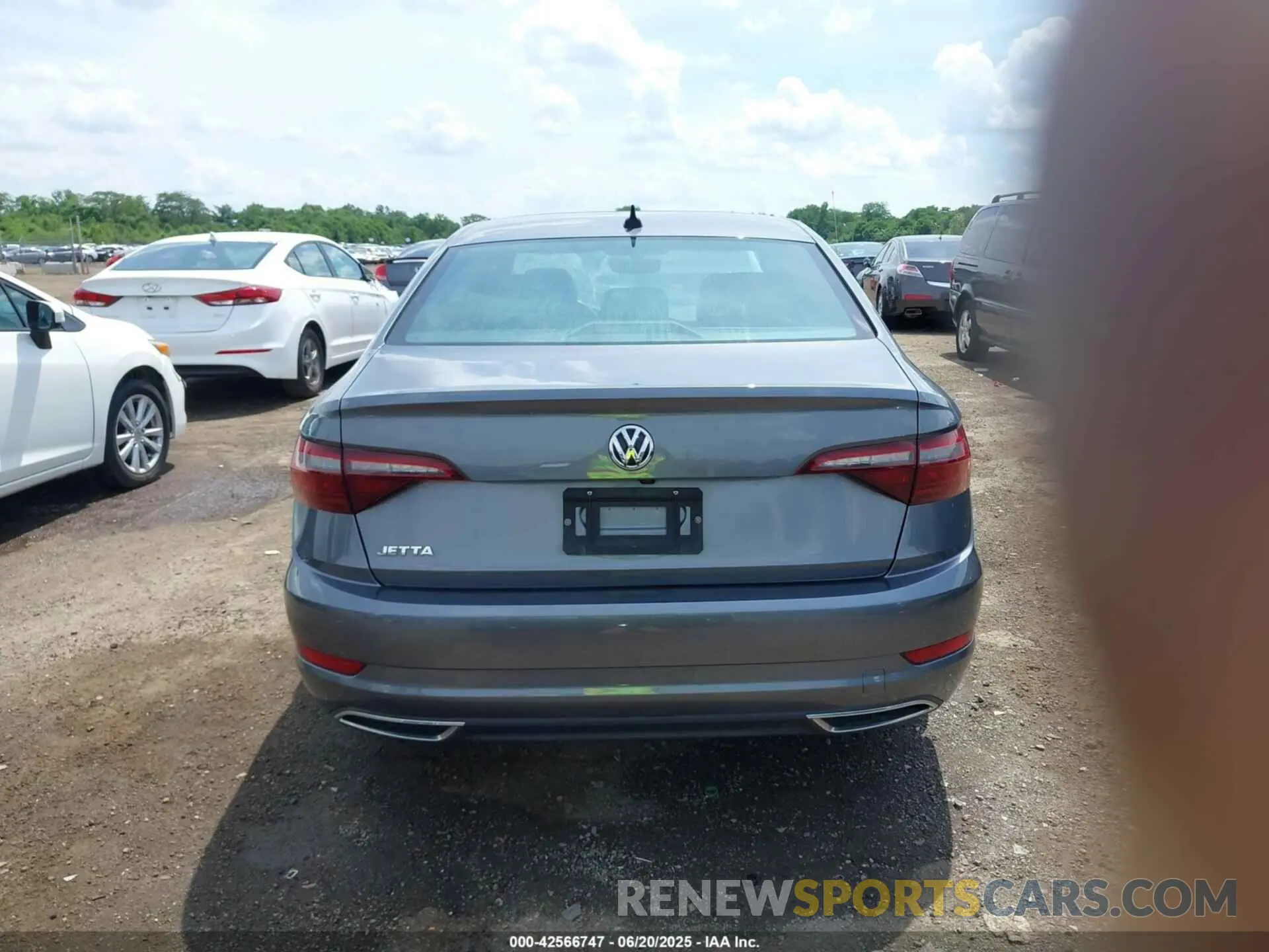 16 Photograph of a damaged car 3VWC57BU1MM047089 VOLKSWAGEN JETTA 2021
