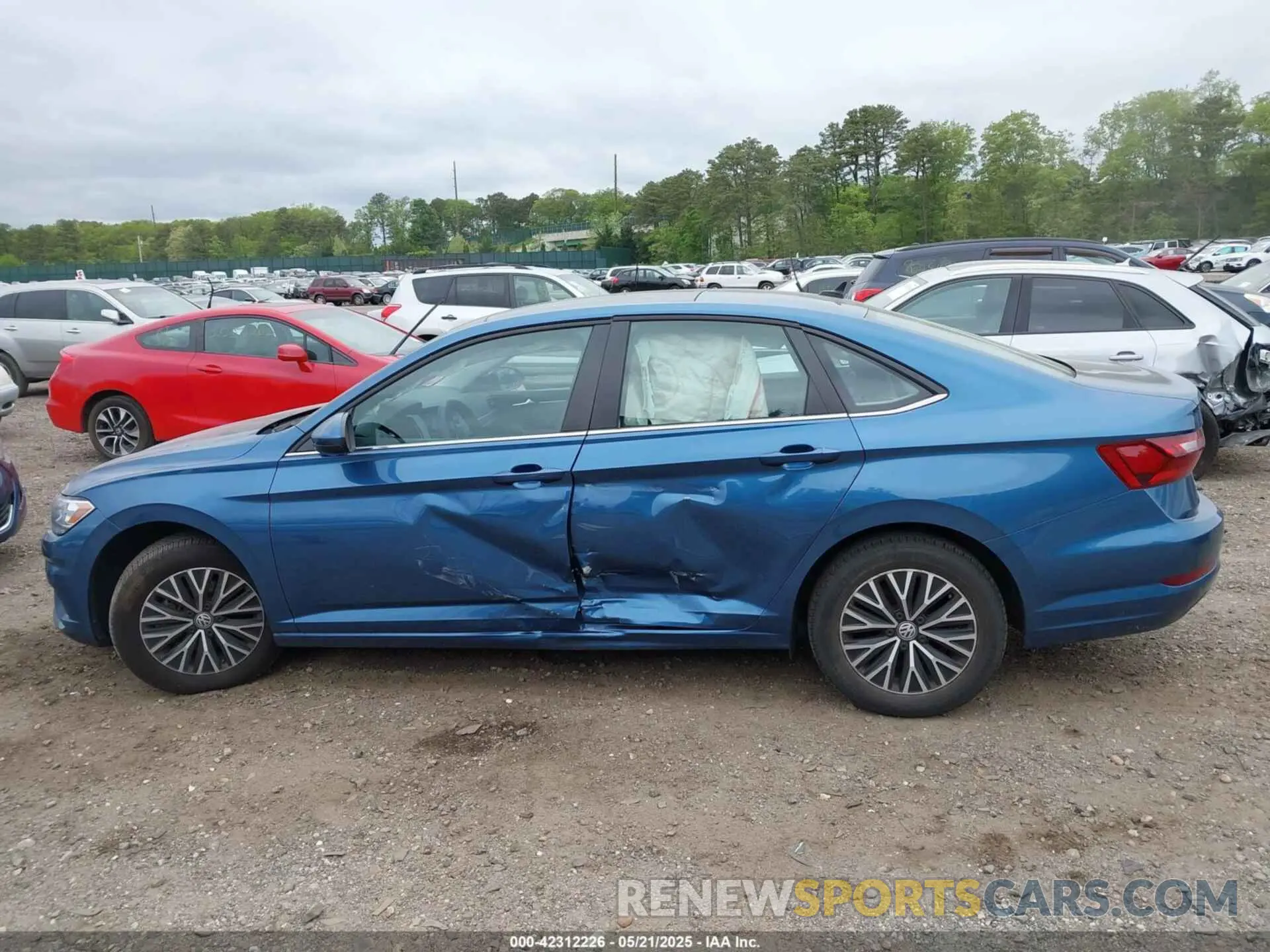 14 Photograph of a damaged car 3VWC57BU1MM070677 VOLKSWAGEN JETTA 2021